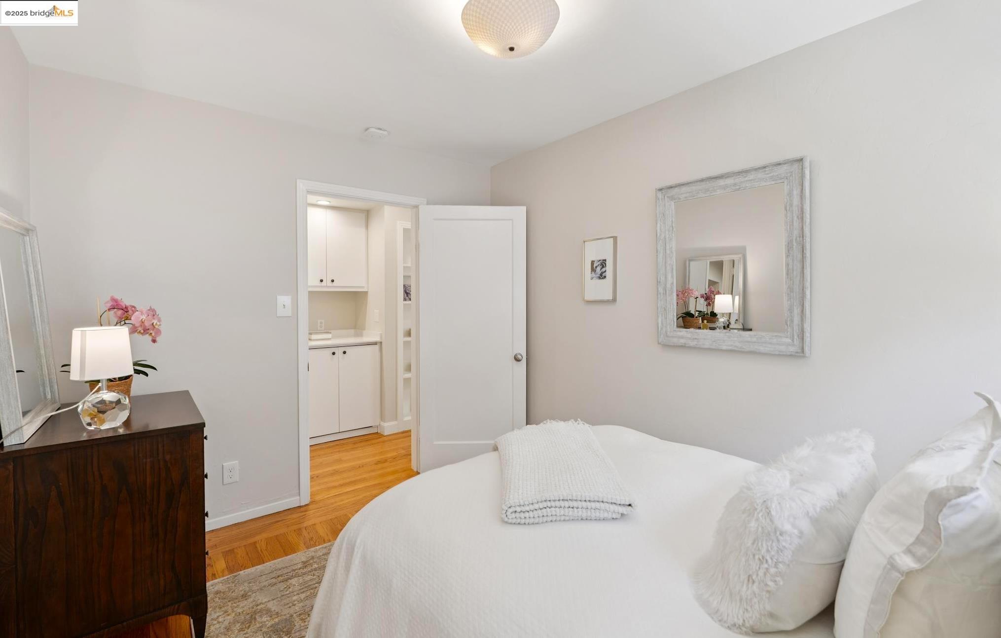 Detail Gallery Image 34 of 49 For 917 Regal Rd, Berkeley,  CA 94708 - 3 Beds | 2/1 Baths