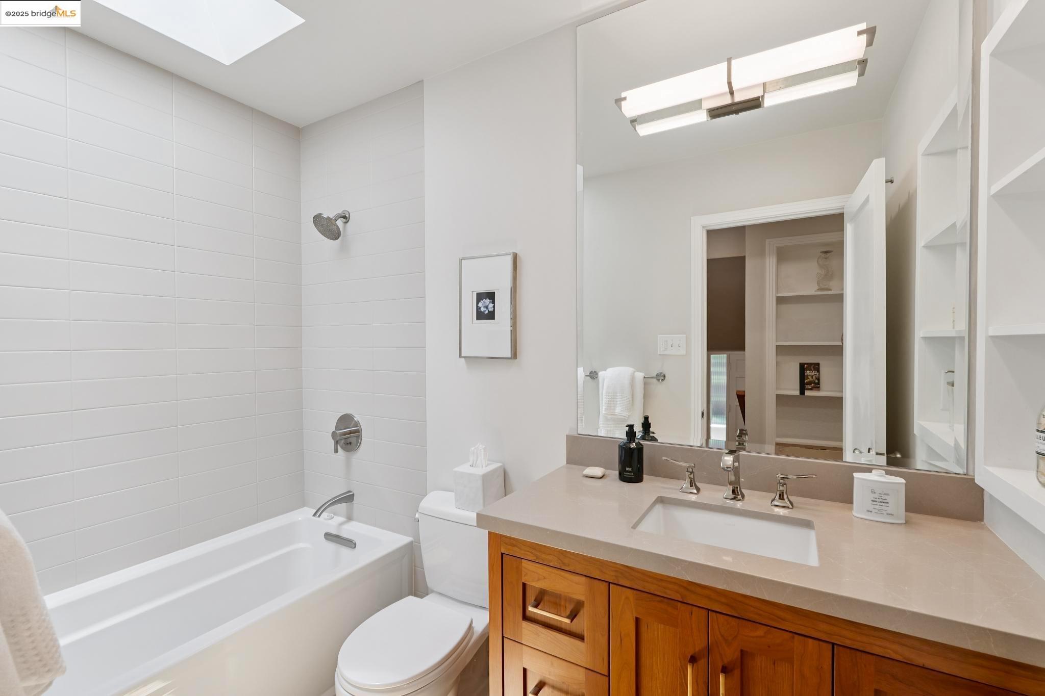 Detail Gallery Image 35 of 49 For 917 Regal Rd, Berkeley,  CA 94708 - 3 Beds | 2/1 Baths