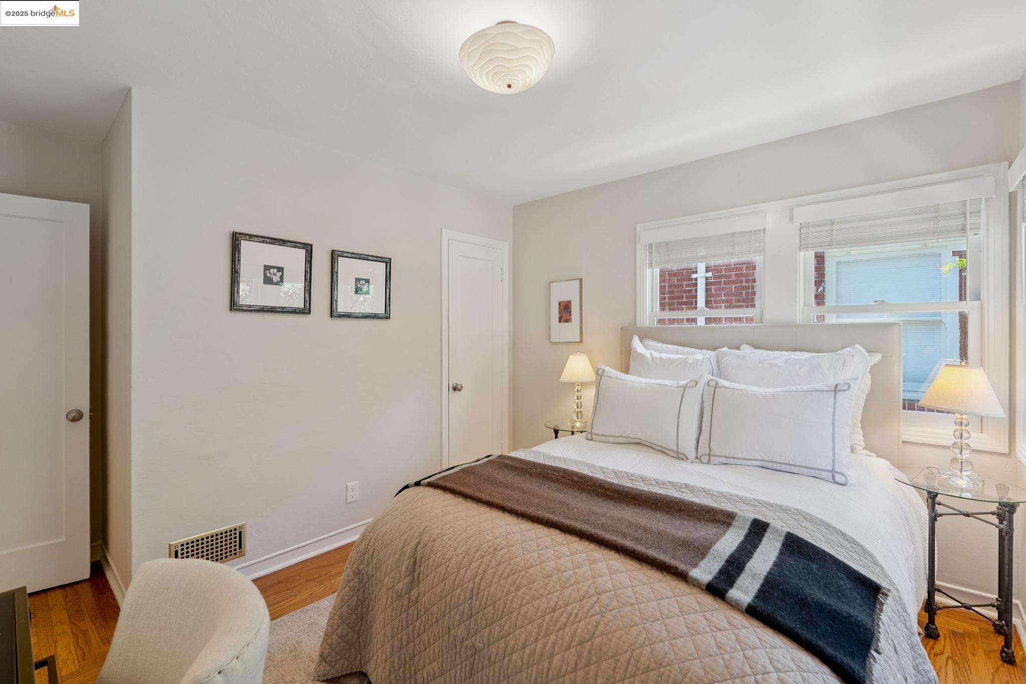 Detail Gallery Image 37 of 49 For 917 Regal Rd, Berkeley,  CA 94708 - 3 Beds | 2/1 Baths