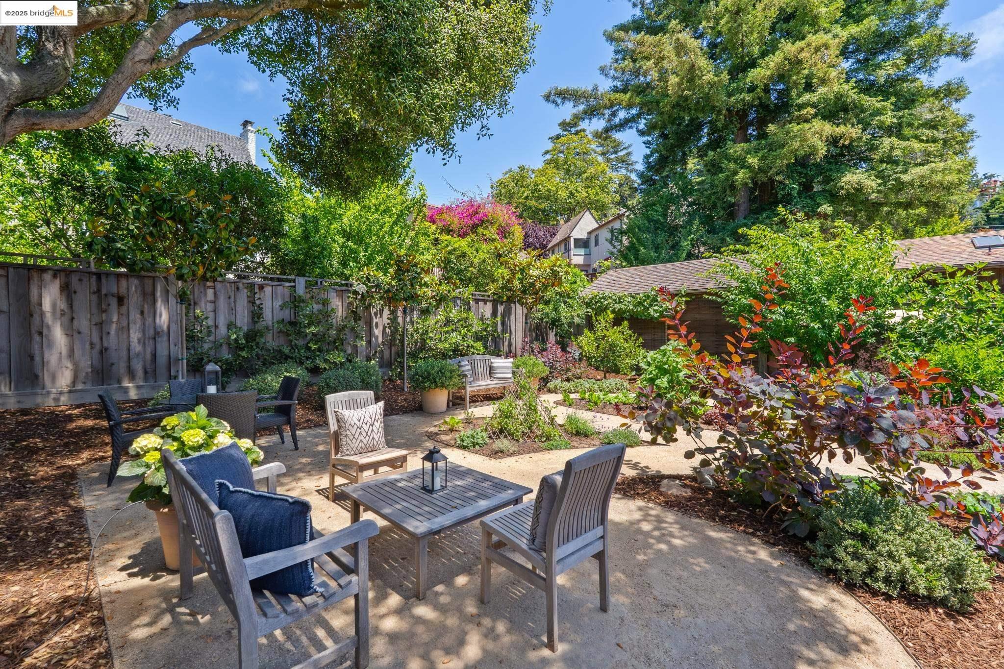 Detail Gallery Image 41 of 49 For 917 Regal Rd, Berkeley,  CA 94708 - 3 Beds | 2/1 Baths