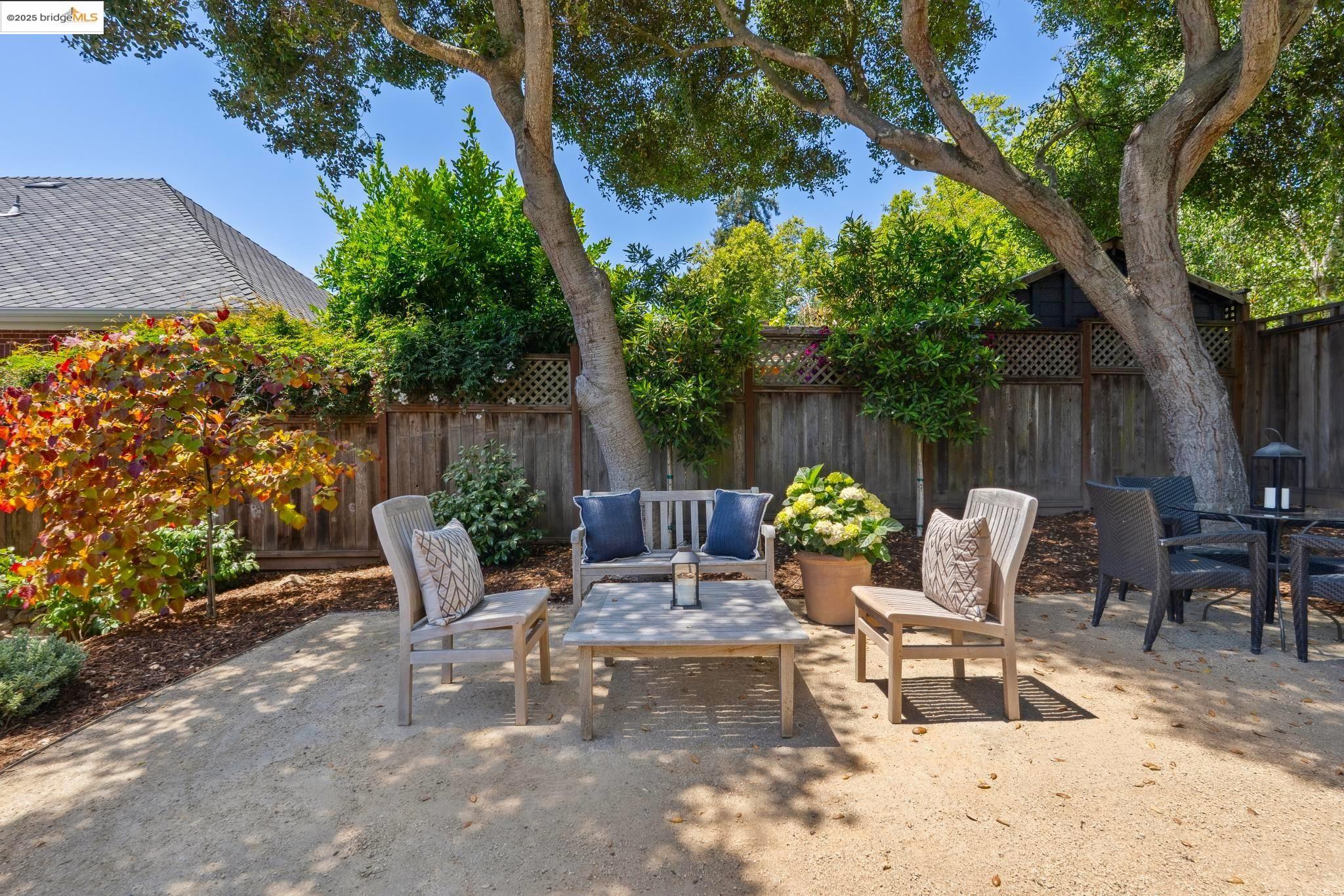 Detail Gallery Image 43 of 49 For 917 Regal Rd, Berkeley,  CA 94708 - 3 Beds | 2/1 Baths