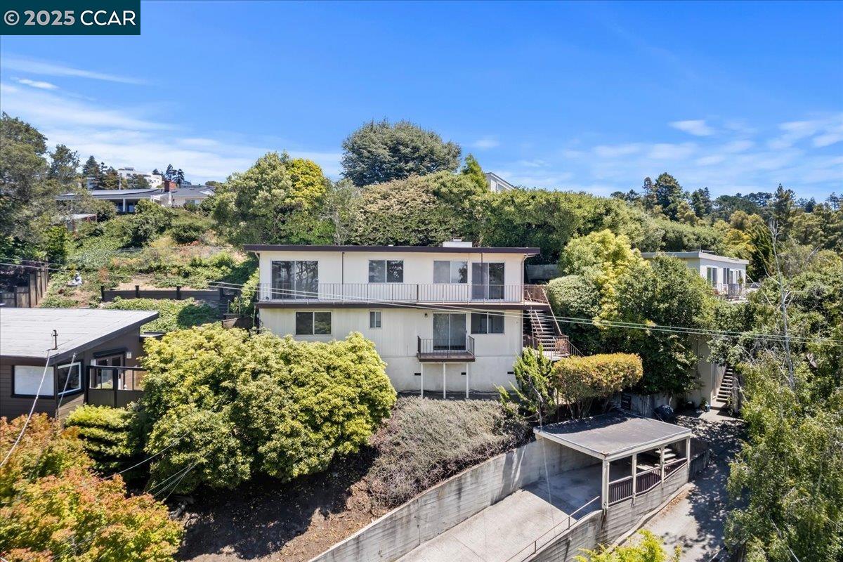 Detail Gallery Image 2 of 46 For 51 Rincon Rd, Kensington,  CA 94707 - – Beds | – Baths