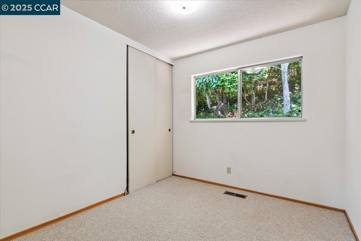 Detail Gallery Image 19 of 46 For 51 Rincon Rd, Kensington,  CA 94707 - – Beds | – Baths