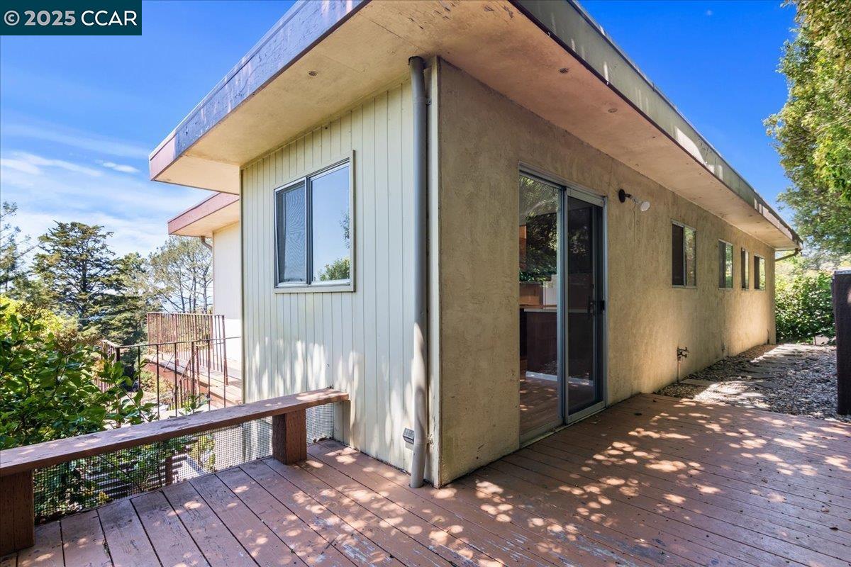 Detail Gallery Image 25 of 46 For 51 Rincon Rd, Kensington,  CA 94707 - – Beds | – Baths