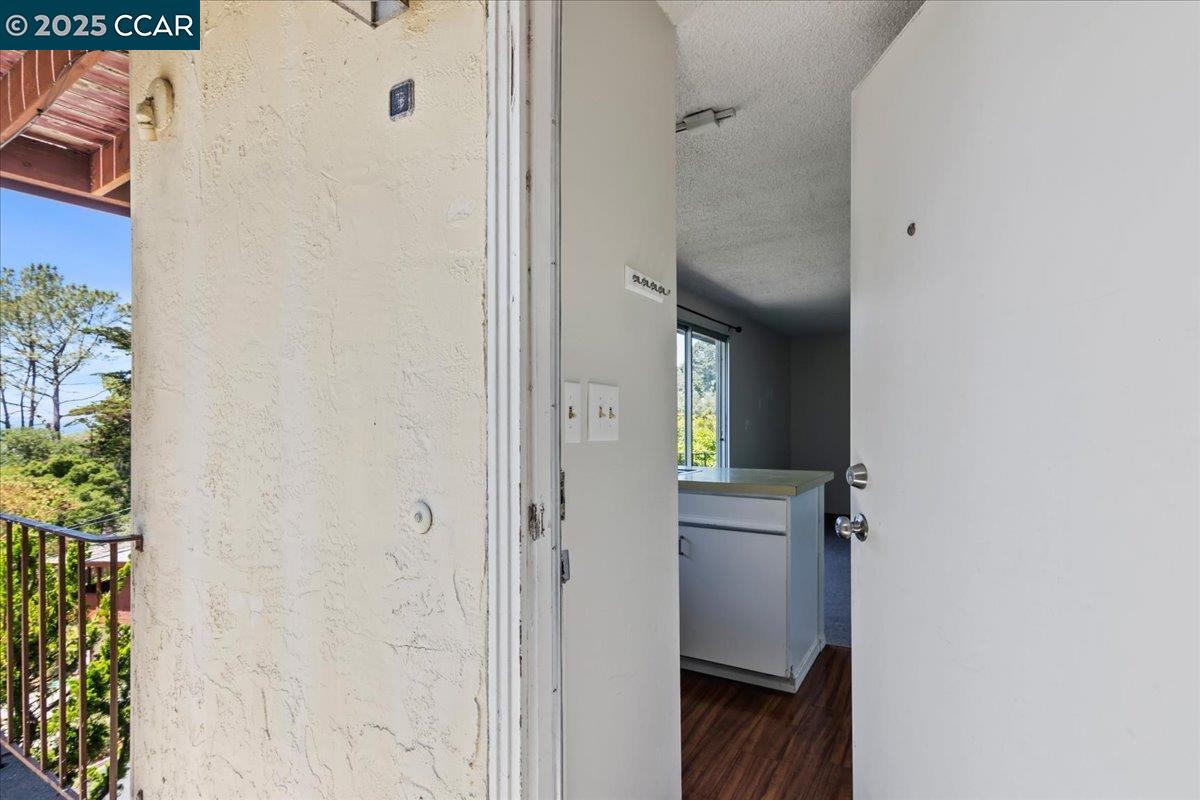 Detail Gallery Image 28 of 46 For 51 Rincon Rd, Kensington,  CA 94707 - – Beds | – Baths
