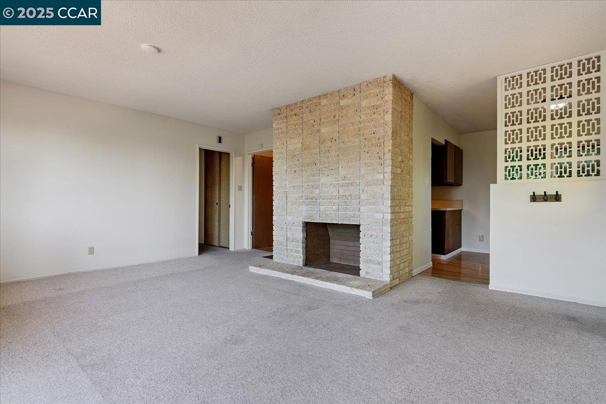 Detail Gallery Image 7 of 46 For 51 Rincon Rd, Kensington,  CA 94707 - – Beds | – Baths
