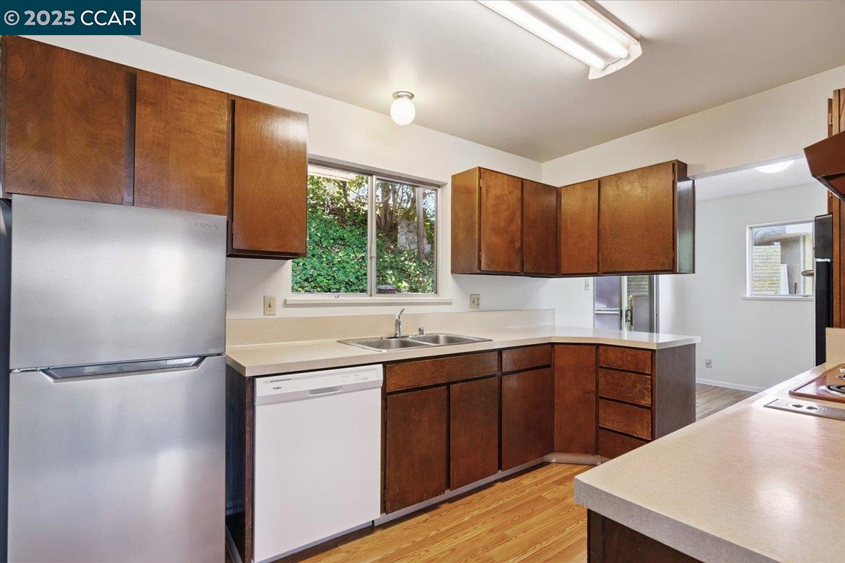 Detail Gallery Image 9 of 46 For 51 Rincon Rd, Kensington,  CA 94707 - – Beds | – Baths