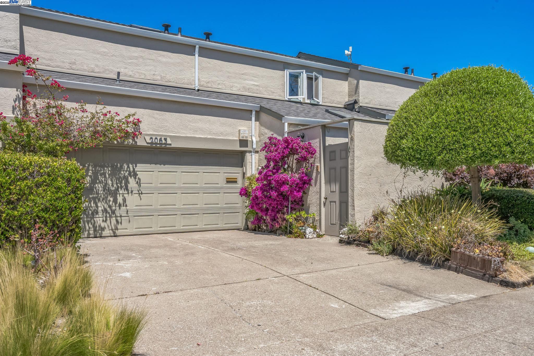 MLS: 41104492 Condo For Sale
