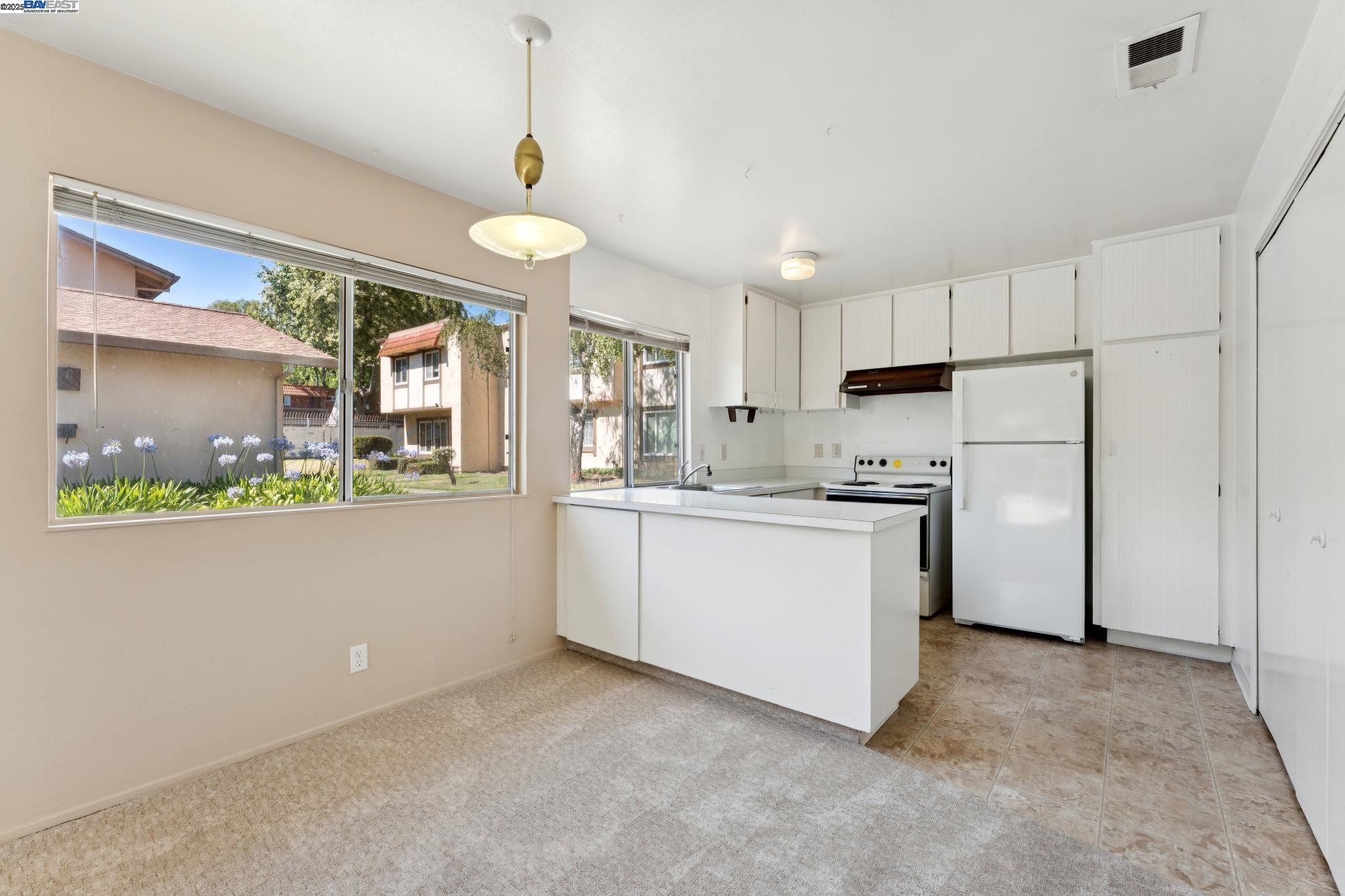 Photo #8: 41104494 Listing: Photo #8