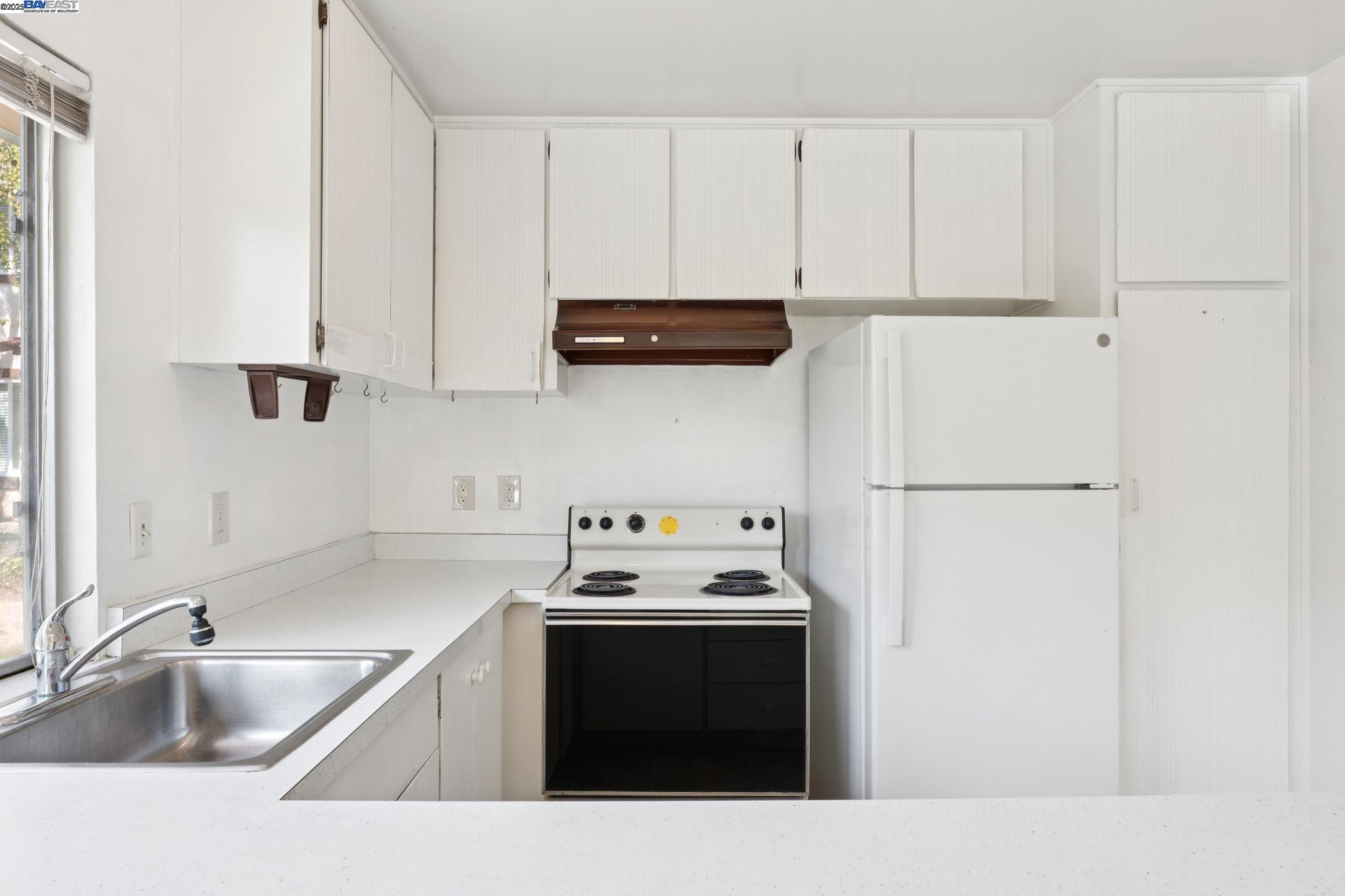 Photo #9: 41104494 Listing: Photo #9