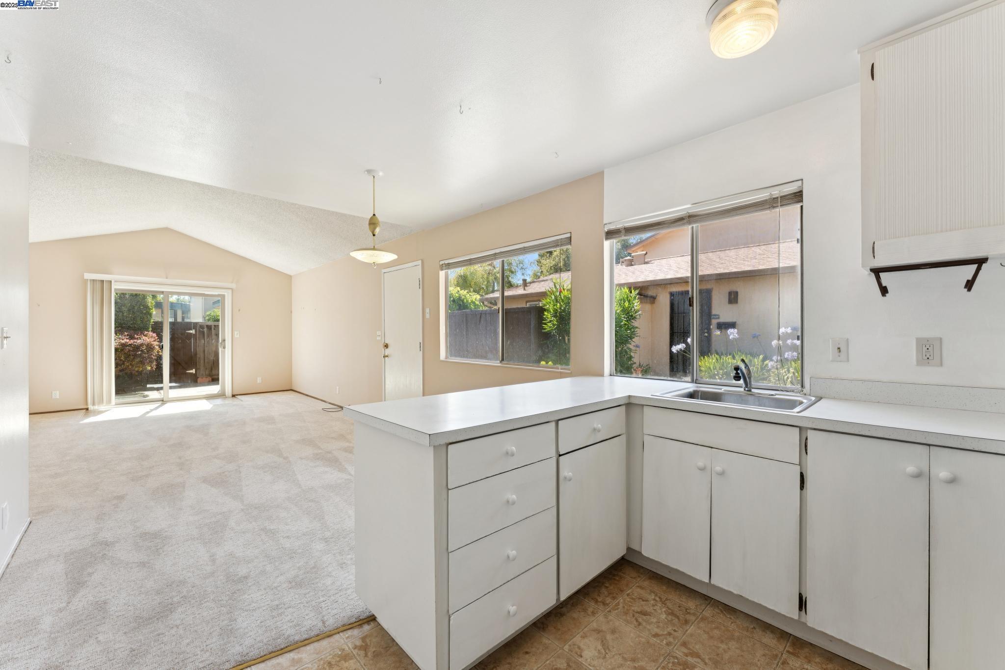 Photo #12: 41104494 Listing: Photo #12