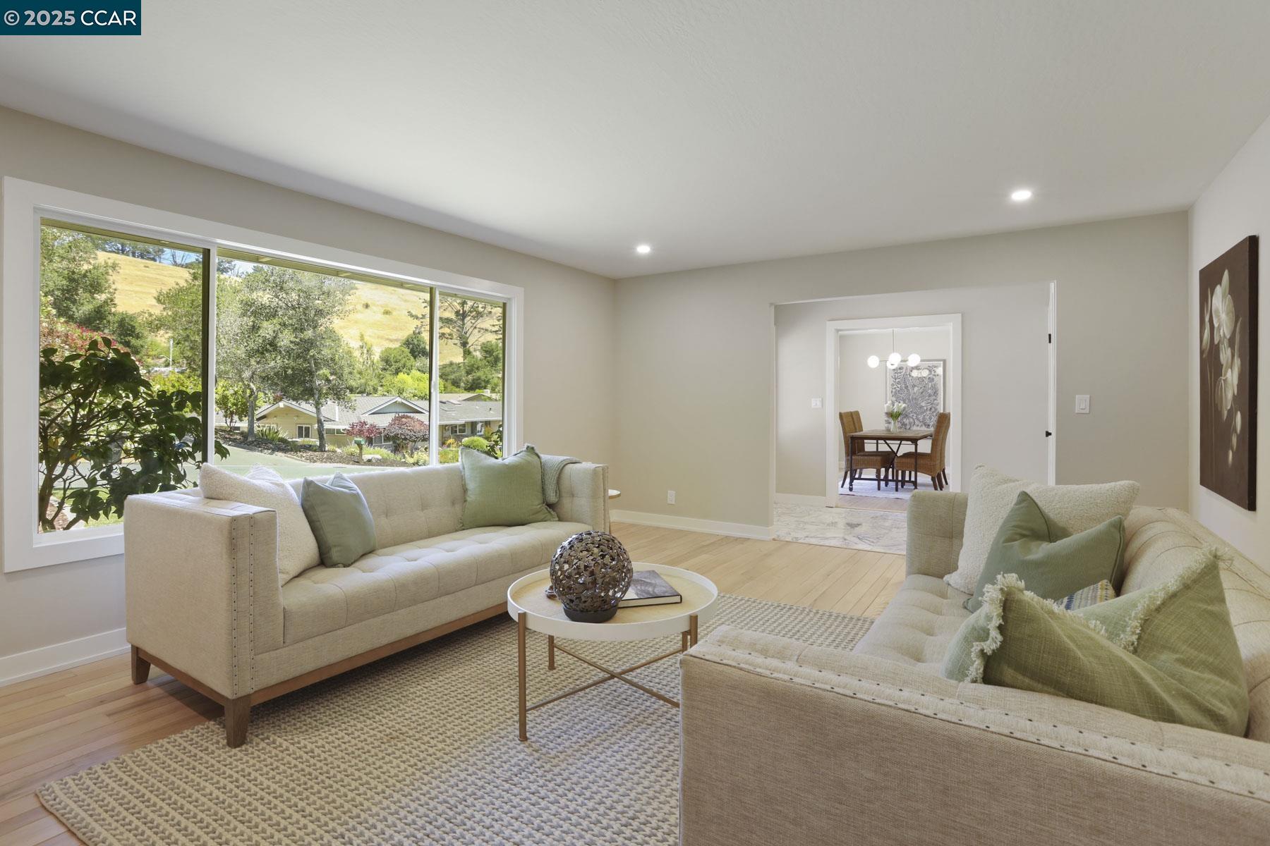 Detail Gallery Image 11 of 58 For 15 Ashbrook Place, Moraga,  CA 94556 - 4 Beds | 2/1 Baths