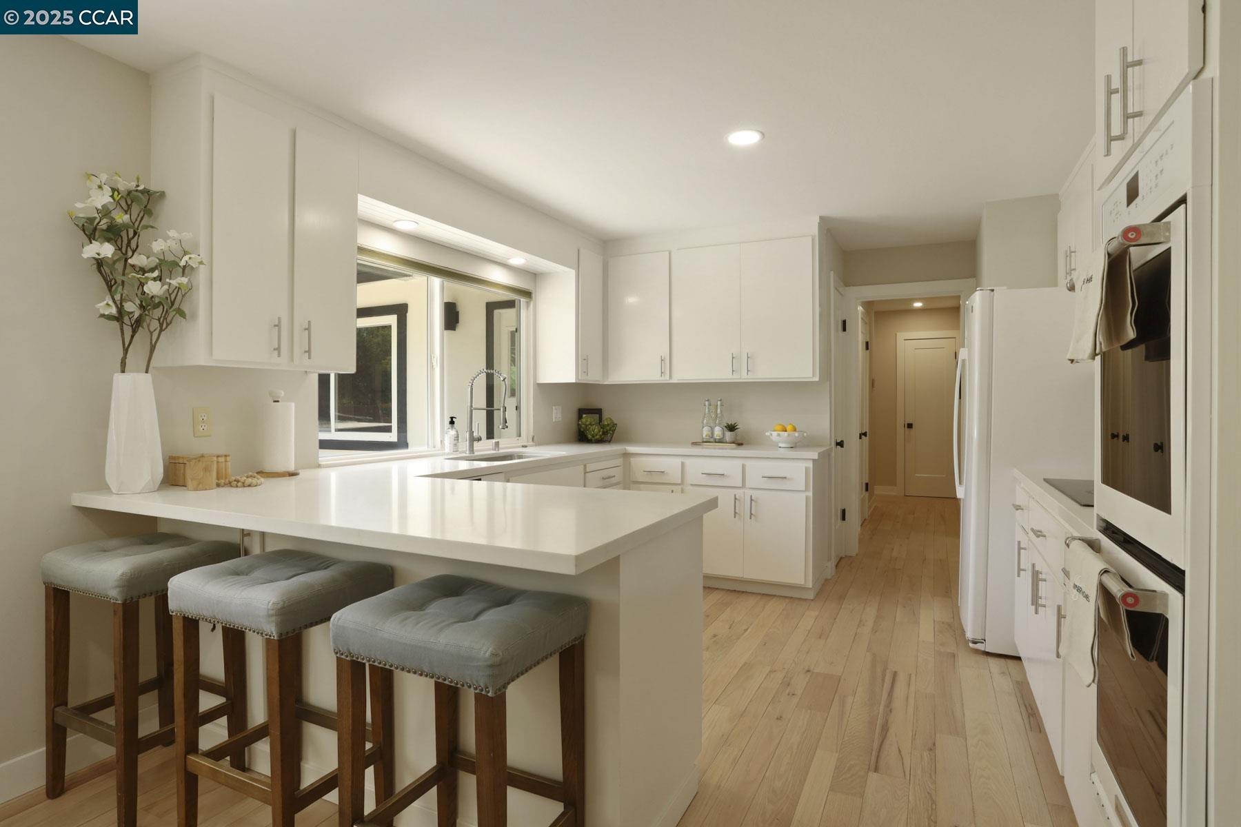 Detail Gallery Image 16 of 58 For 15 Ashbrook Place, Moraga,  CA 94556 - 4 Beds | 2/1 Baths