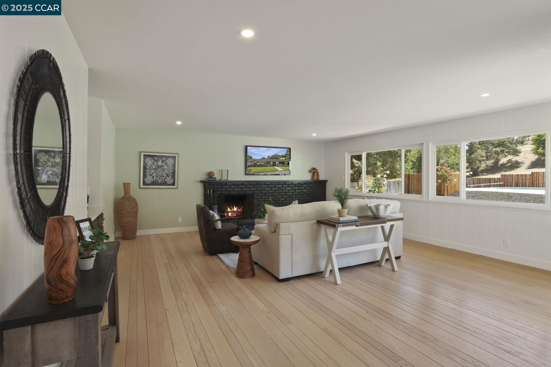 Detail Gallery Image 22 of 58 For 15 Ashbrook Place, Moraga,  CA 94556 - 4 Beds | 2/1 Baths