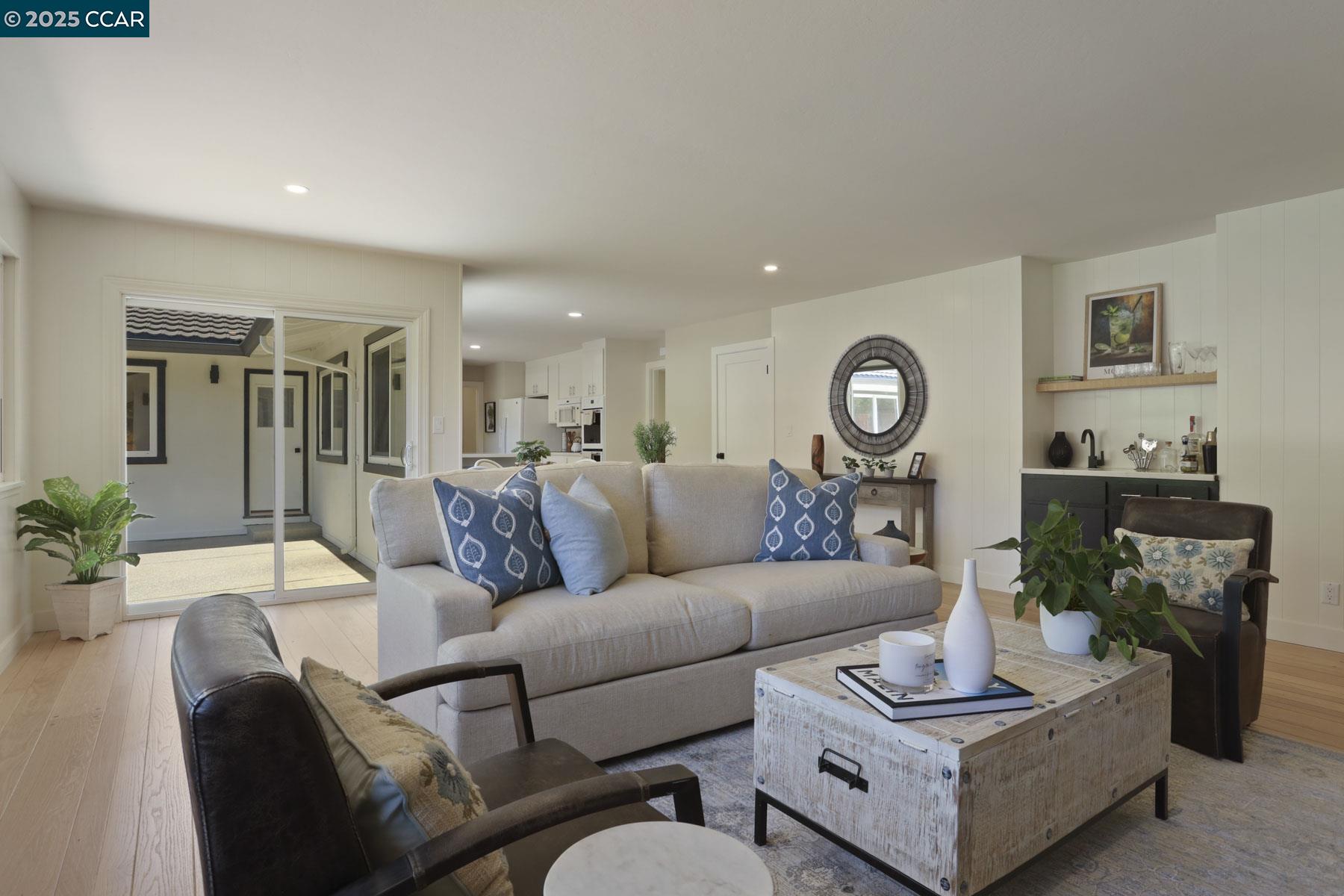 Detail Gallery Image 25 of 58 For 15 Ashbrook Place, Moraga,  CA 94556 - 4 Beds | 2/1 Baths