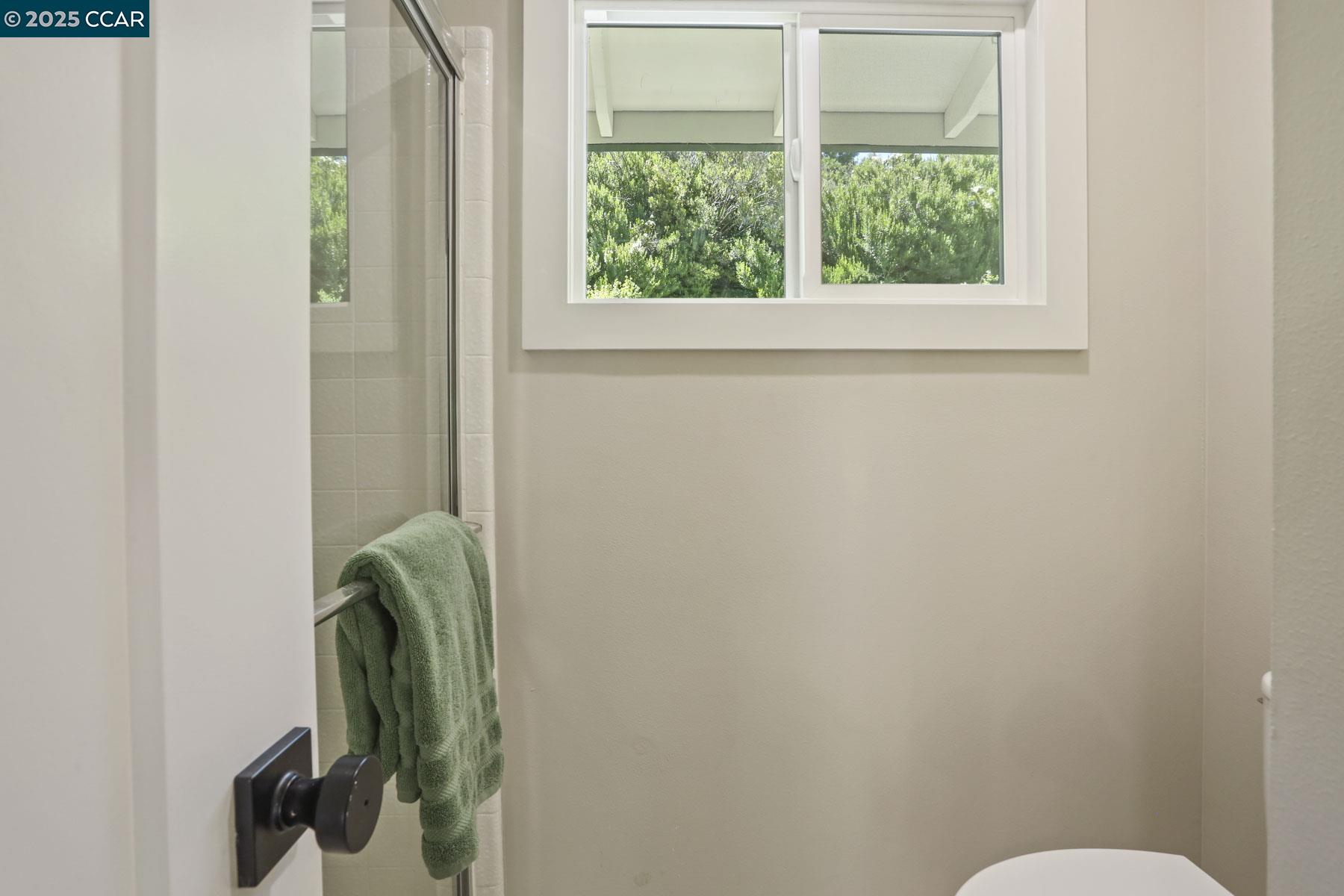 Detail Gallery Image 39 of 58 For 15 Ashbrook Place, Moraga,  CA 94556 - 4 Beds | 2/1 Baths