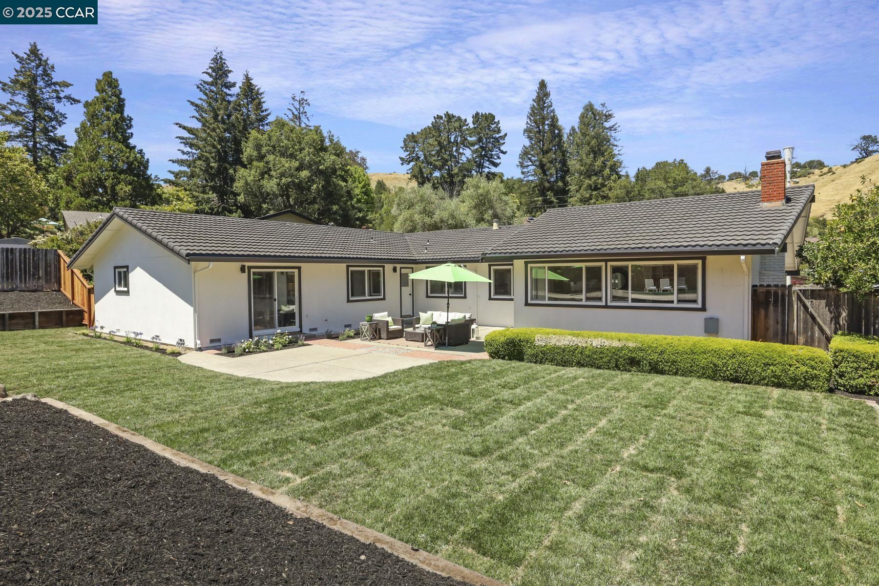 Detail Gallery Image 52 of 58 For 15 Ashbrook Place, Moraga,  CA 94556 - 4 Beds | 2/1 Baths