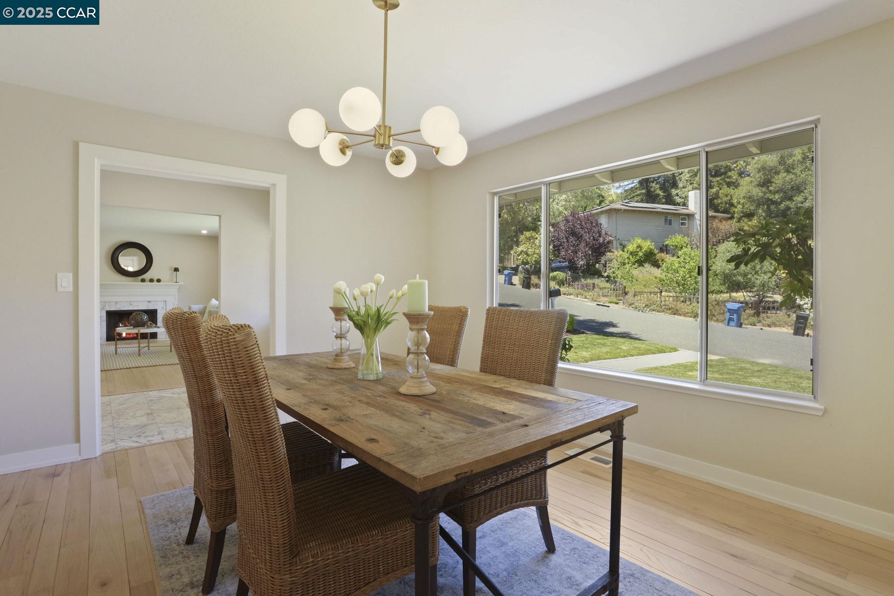 Detail Gallery Image 8 of 58 For 15 Ashbrook Place, Moraga,  CA 94556 - 4 Beds | 2/1 Baths
