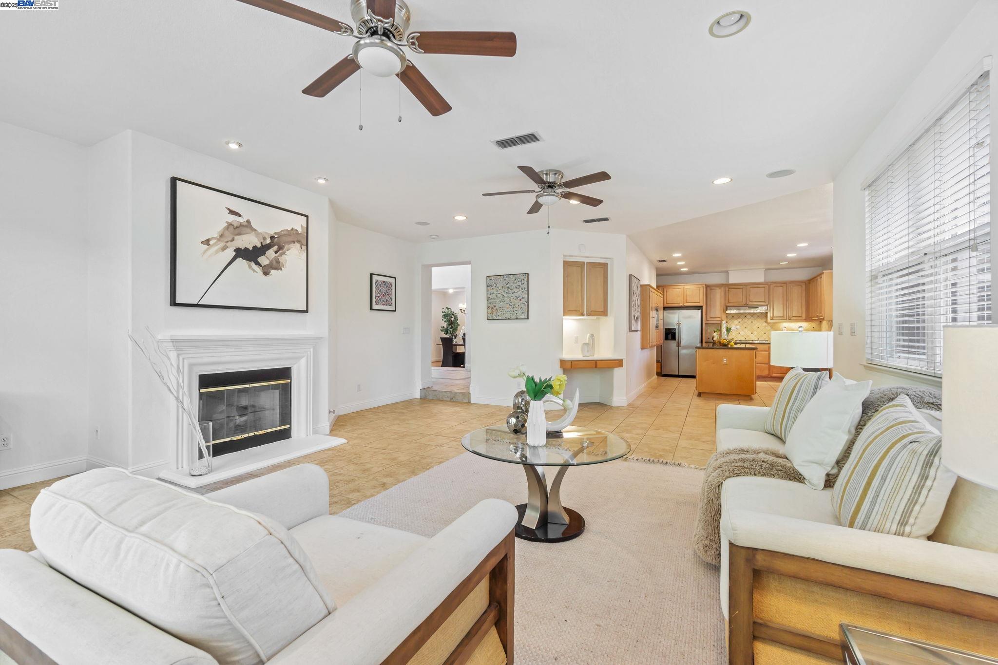 Detail Gallery Image 14 of 50 For 135 Cara Ct, Walnut Creek,  CA 94596 - 5 Beds | 3/1 Baths