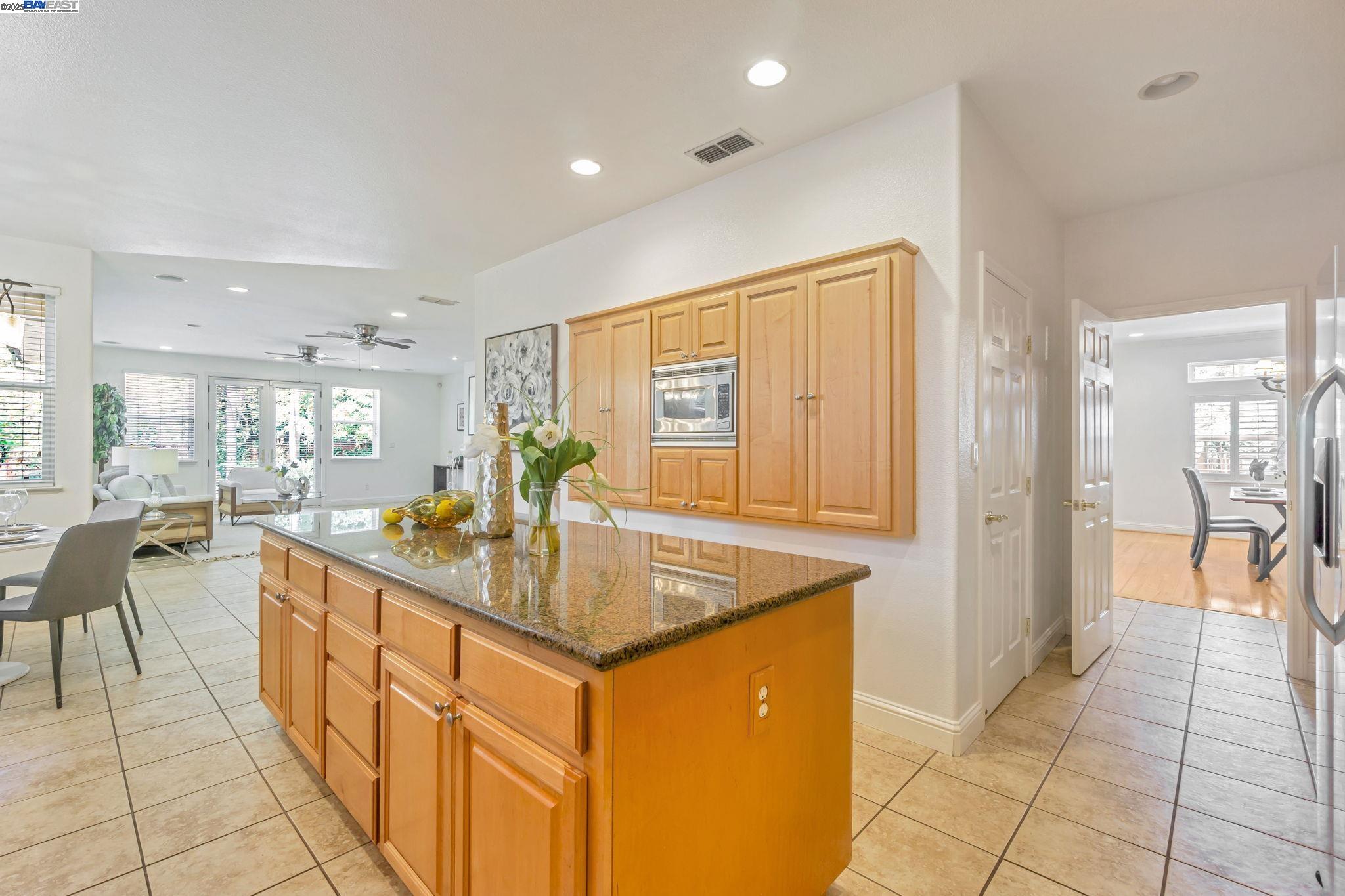 Detail Gallery Image 17 of 50 For 135 Cara Ct, Walnut Creek,  CA 94596 - 5 Beds | 3/1 Baths