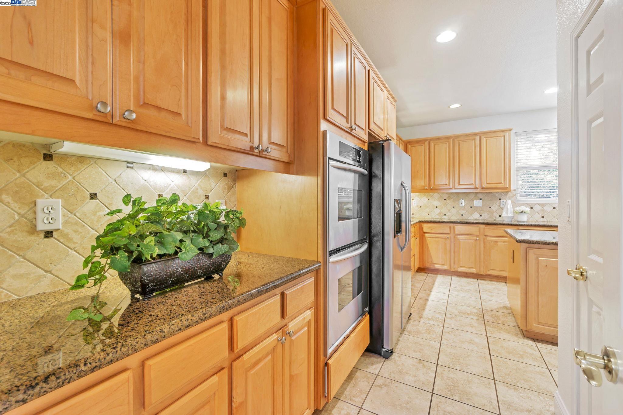 Detail Gallery Image 20 of 50 For 135 Cara Ct, Walnut Creek,  CA 94596 - 5 Beds | 3/1 Baths