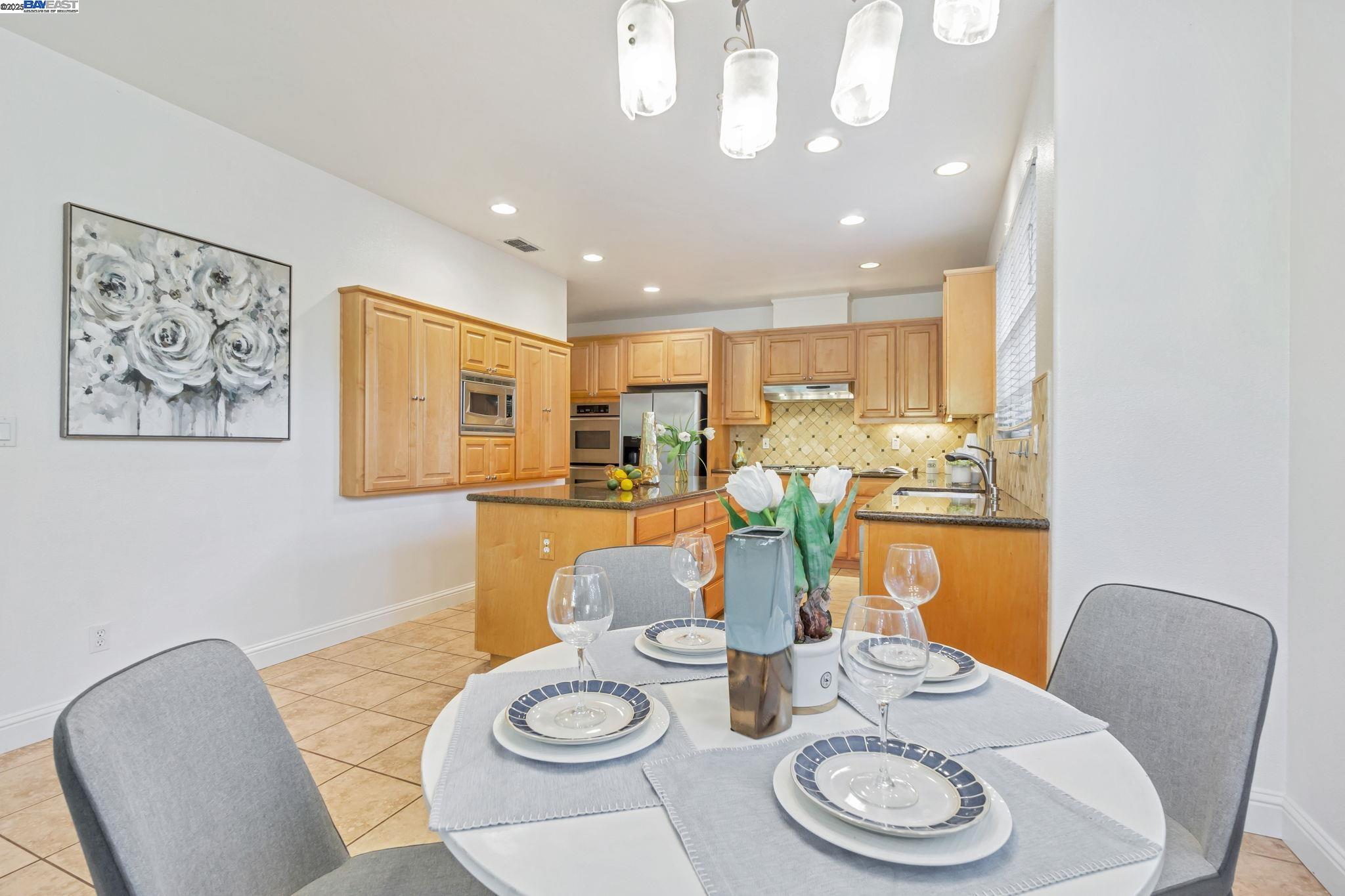 Detail Gallery Image 23 of 50 For 135 Cara Ct, Walnut Creek,  CA 94596 - 5 Beds | 3/1 Baths