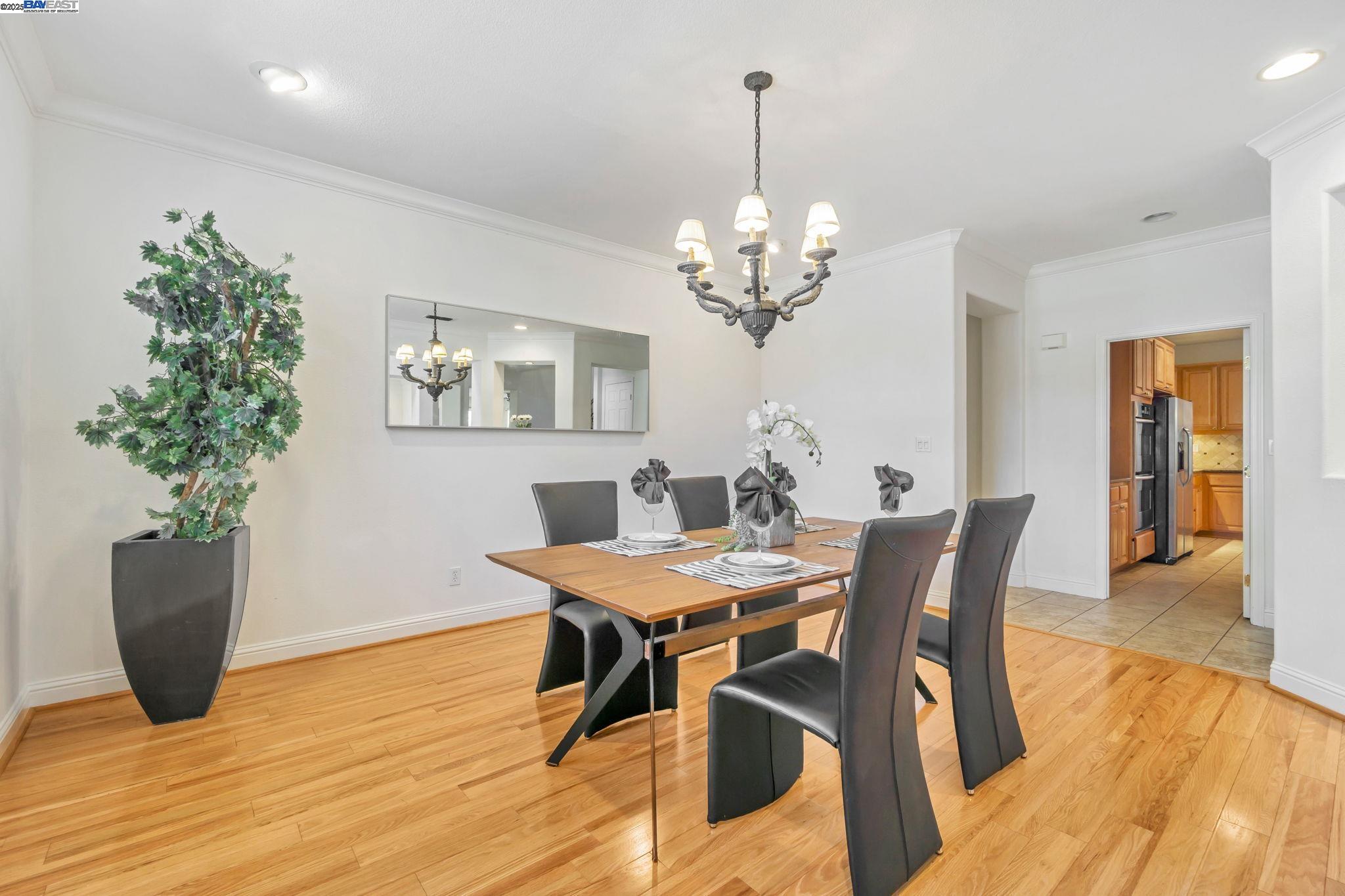 Detail Gallery Image 24 of 50 For 135 Cara Ct, Walnut Creek,  CA 94596 - 5 Beds | 3/1 Baths