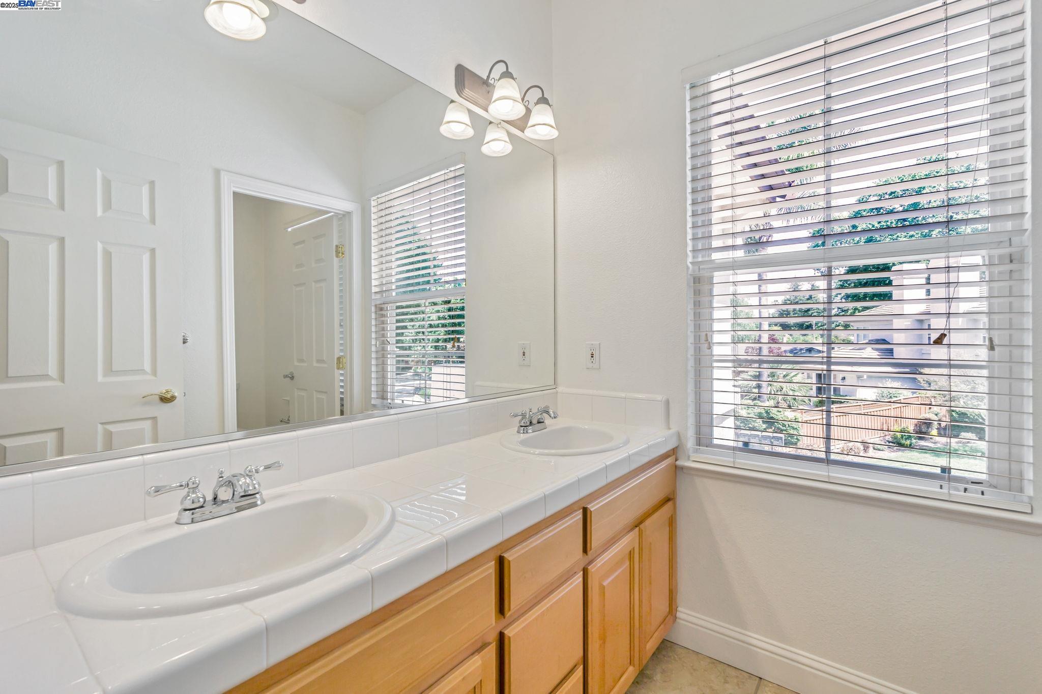 Detail Gallery Image 35 of 50 For 135 Cara Ct, Walnut Creek,  CA 94596 - 5 Beds | 3/1 Baths