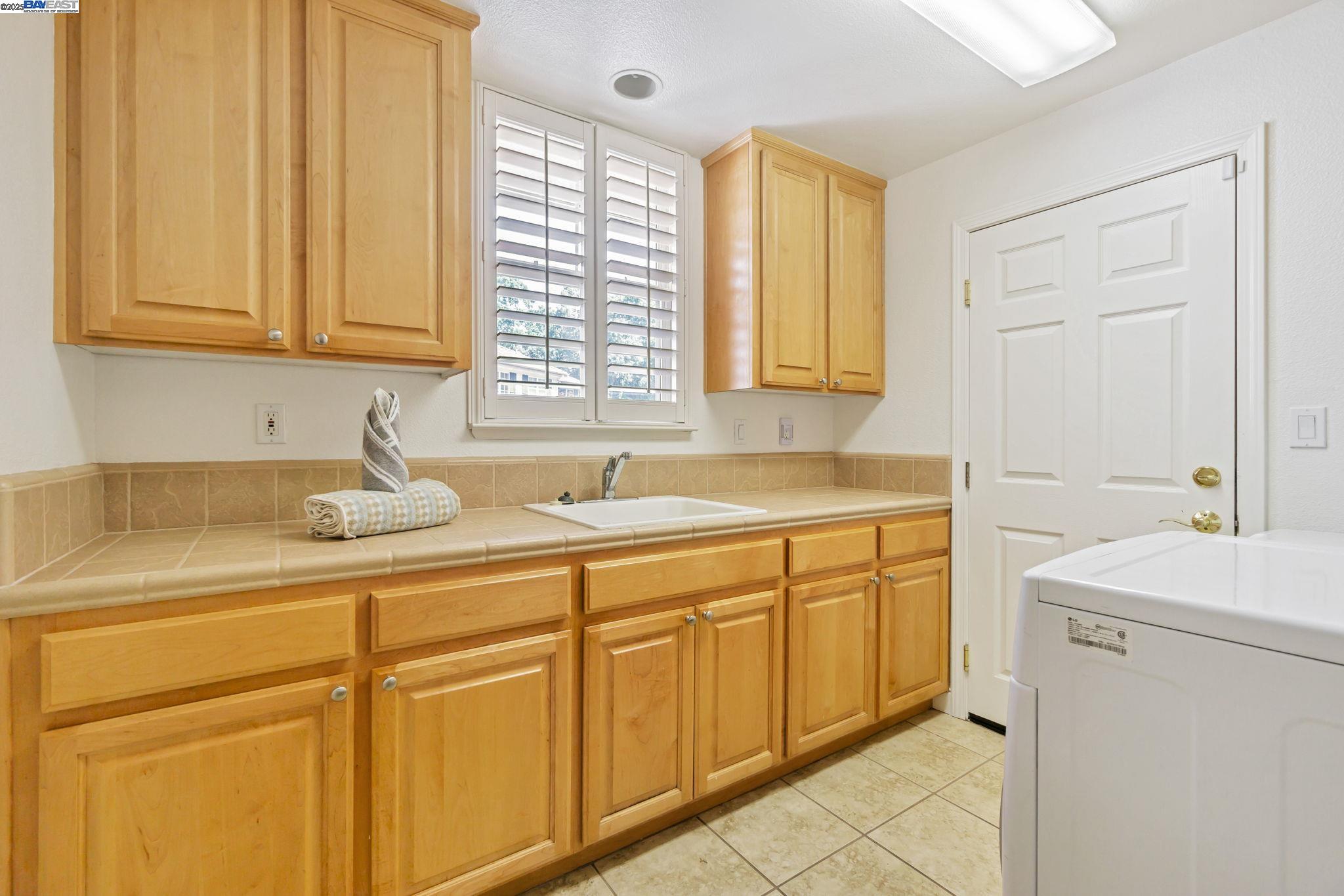 Detail Gallery Image 37 of 50 For 135 Cara Ct, Walnut Creek,  CA 94596 - 5 Beds | 3/1 Baths