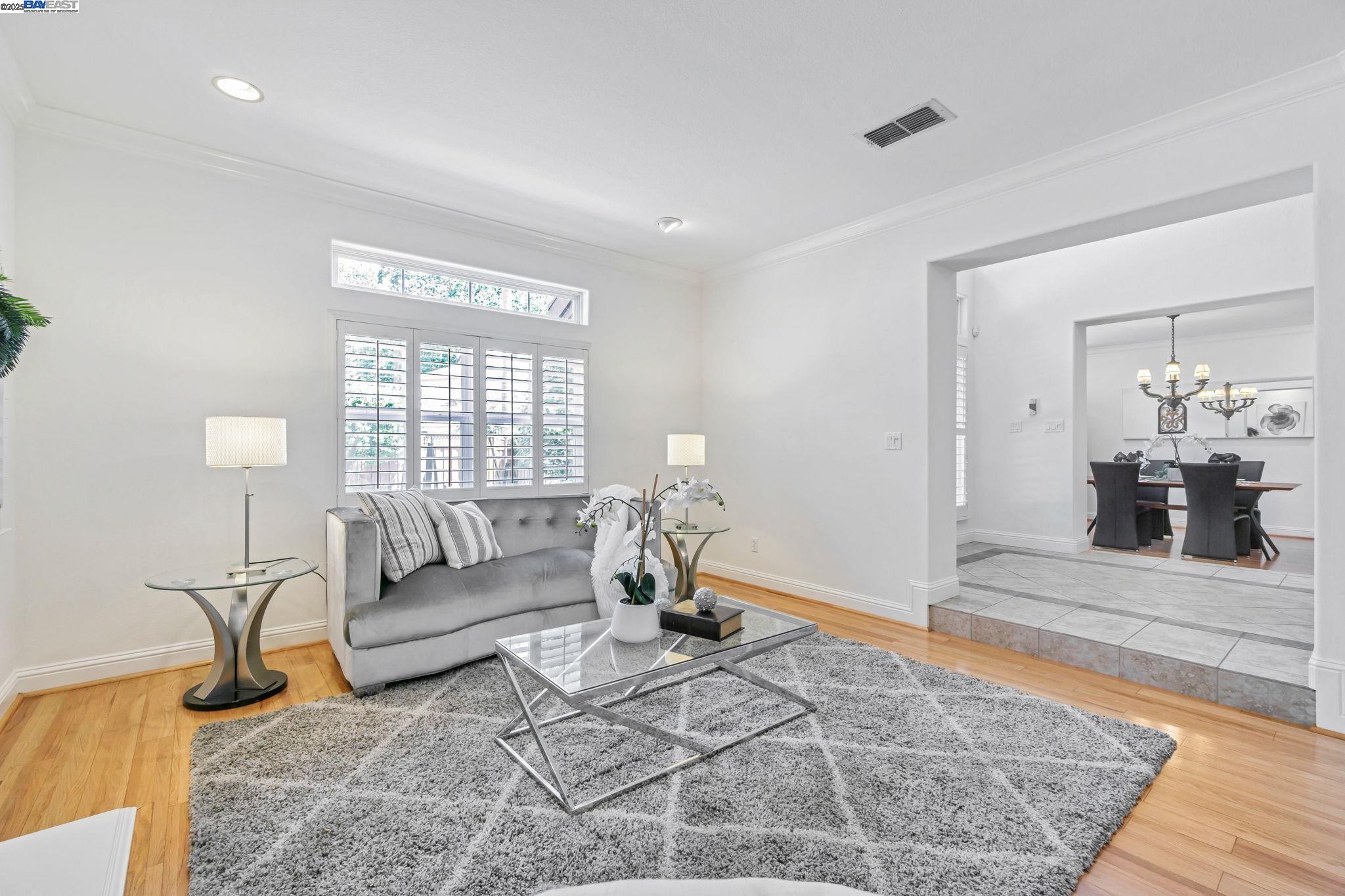 Detail Gallery Image 8 of 50 For 135 Cara Ct, Walnut Creek,  CA 94596 - 5 Beds | 3/1 Baths