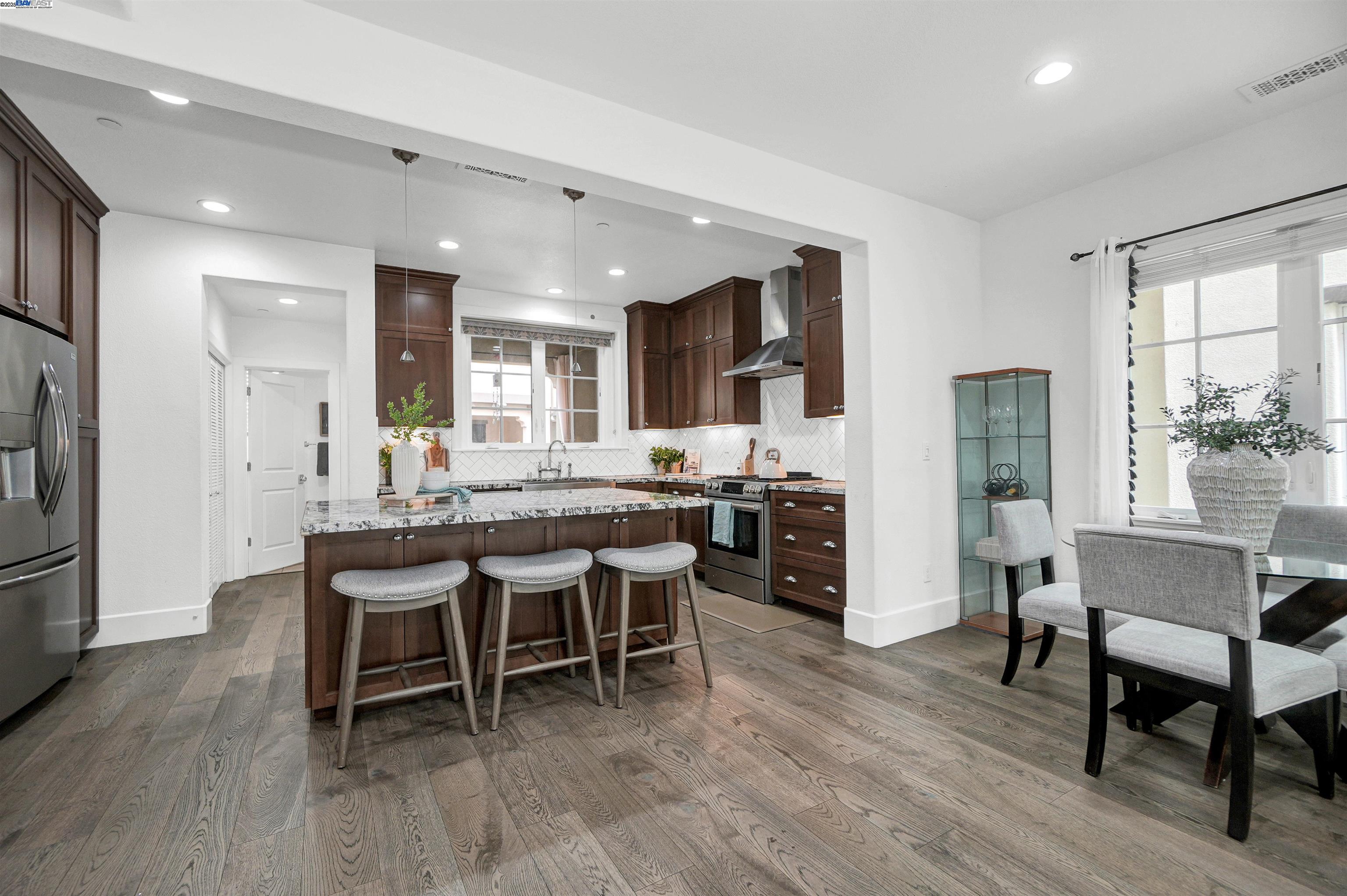 Detail Gallery Image 16 of 43 For 39567 Stevenson Pl, Fremont,  CA 94539 - 4 Beds | 3/1 Baths