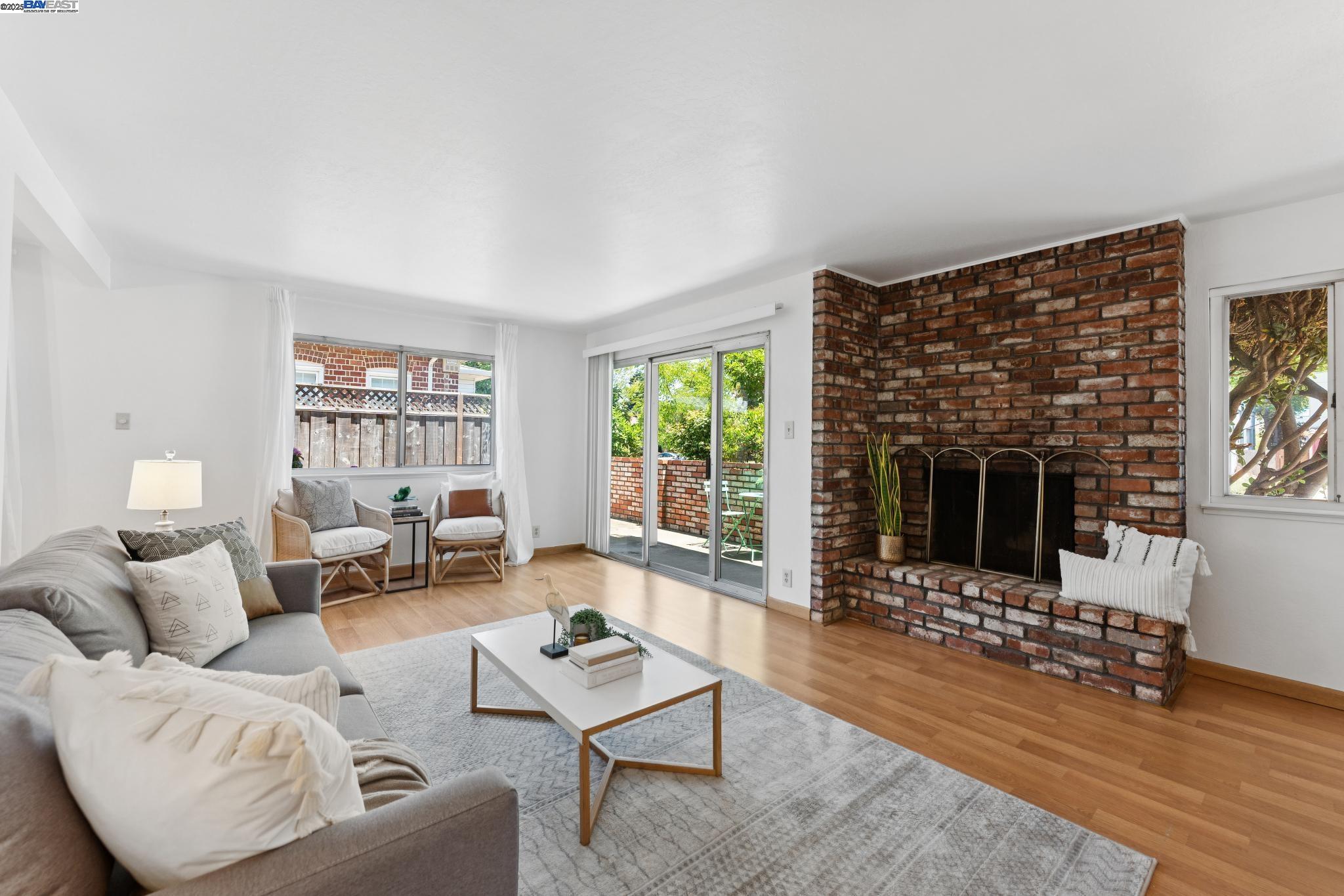 Photo #2: 41104502 Listing 