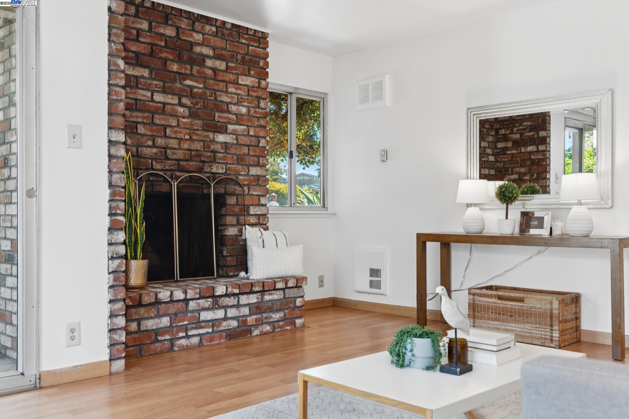 Photo #6: 41104502 Listing 