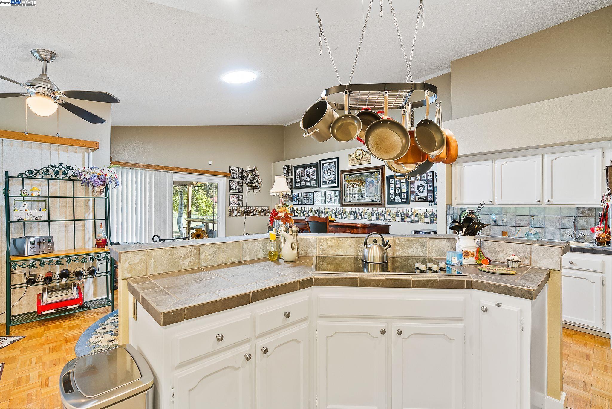 Detail Gallery Image 10 of 20 For 1995 Edgeview Way, Discovery Bay,  CA 94505 - 3 Beds | 2 Baths