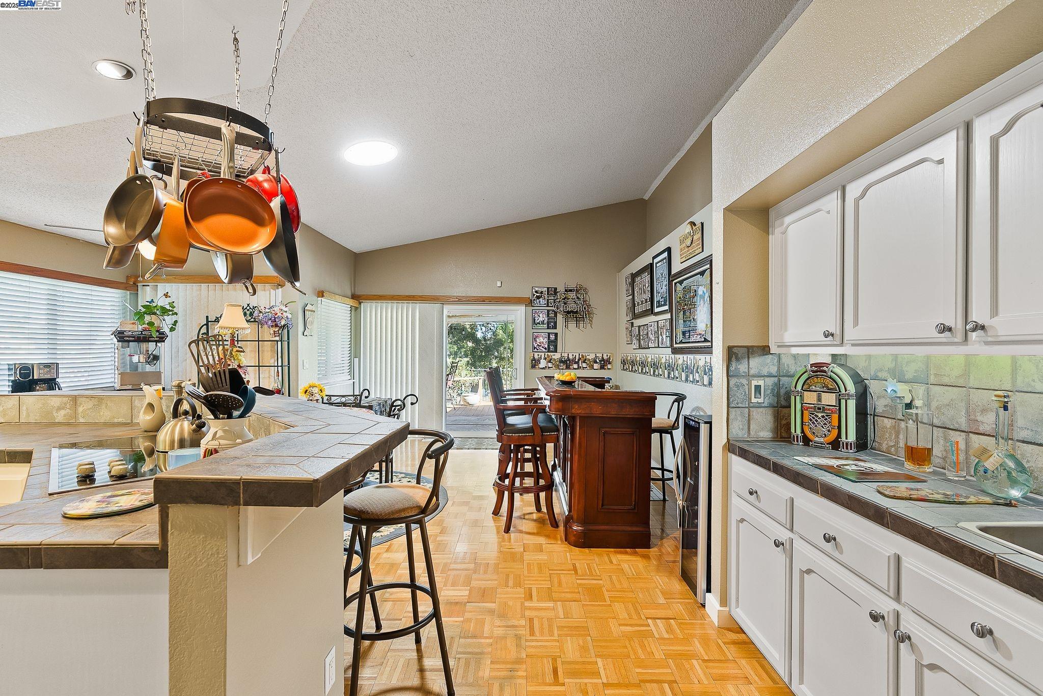 Detail Gallery Image 8 of 20 For 1995 Edgeview Way, Discovery Bay,  CA 94505 - 3 Beds | 2 Baths