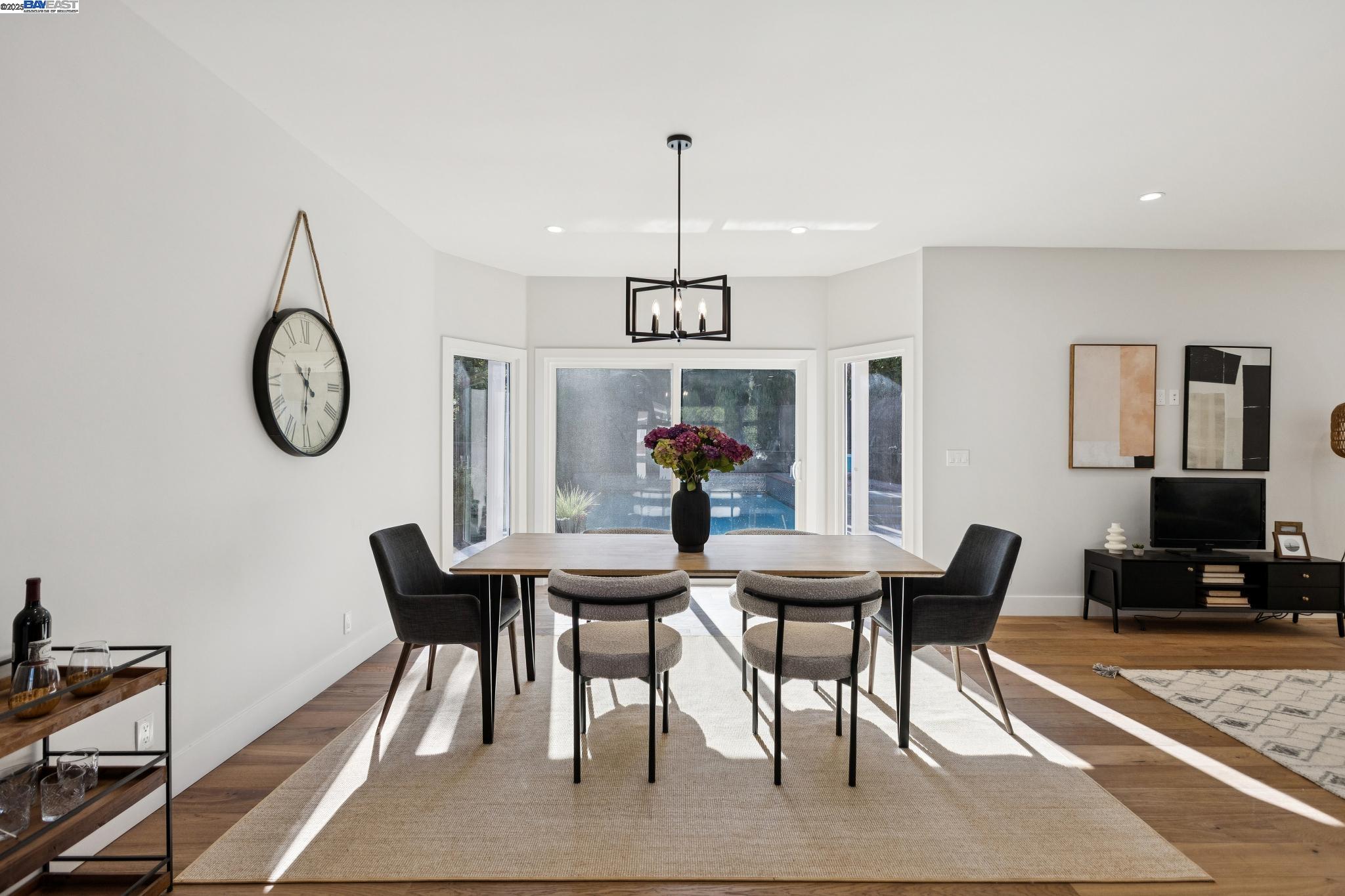 Detail Gallery Image 11 of 60 For 25 Mackenzie, Danville,  CA 94526 - 5 Beds | 4/1 Baths