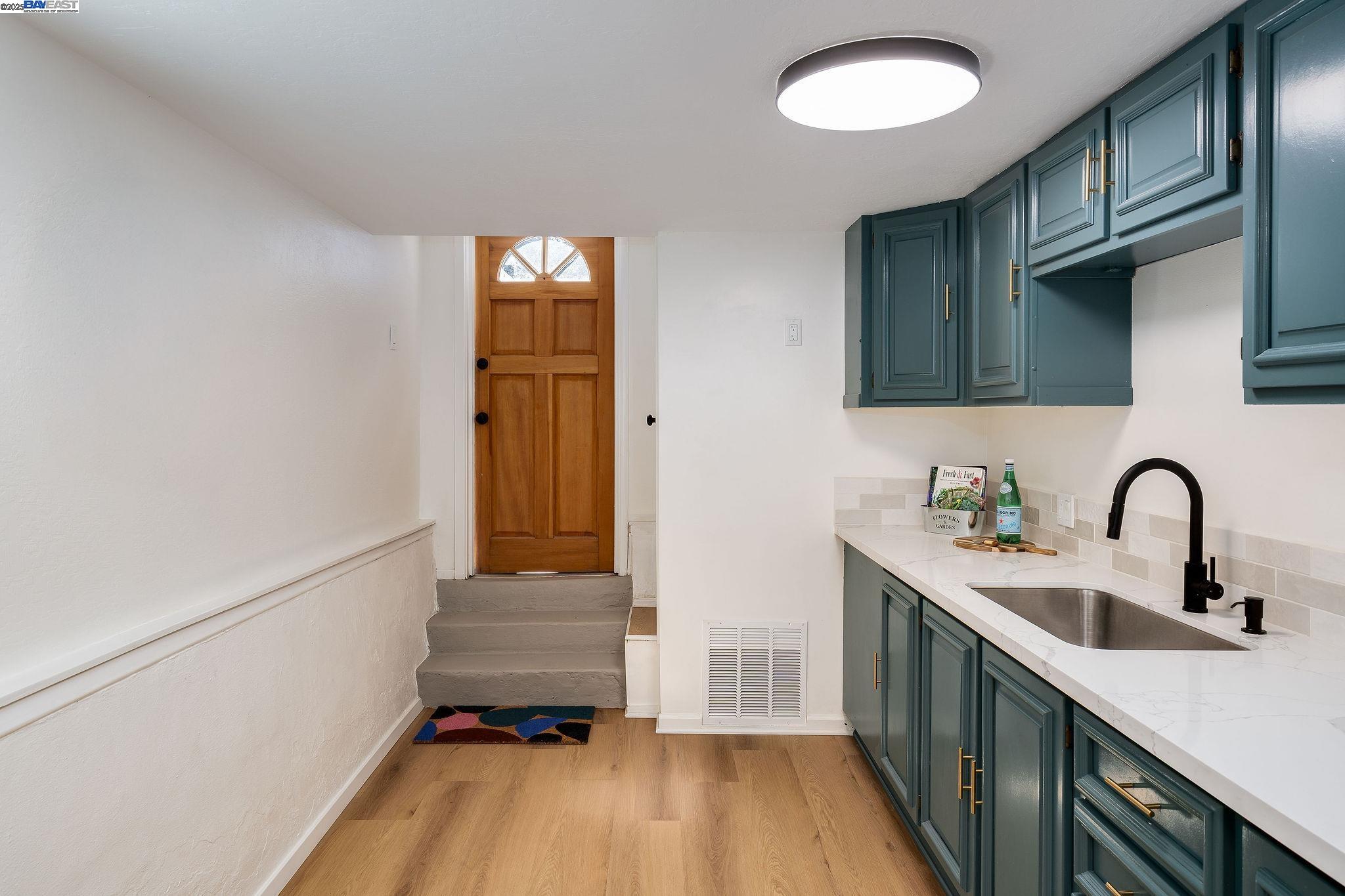 Detail Gallery Image 29 of 60 For 5731 Hermann St, Oakland,  CA 94609 - – Beds | – Baths