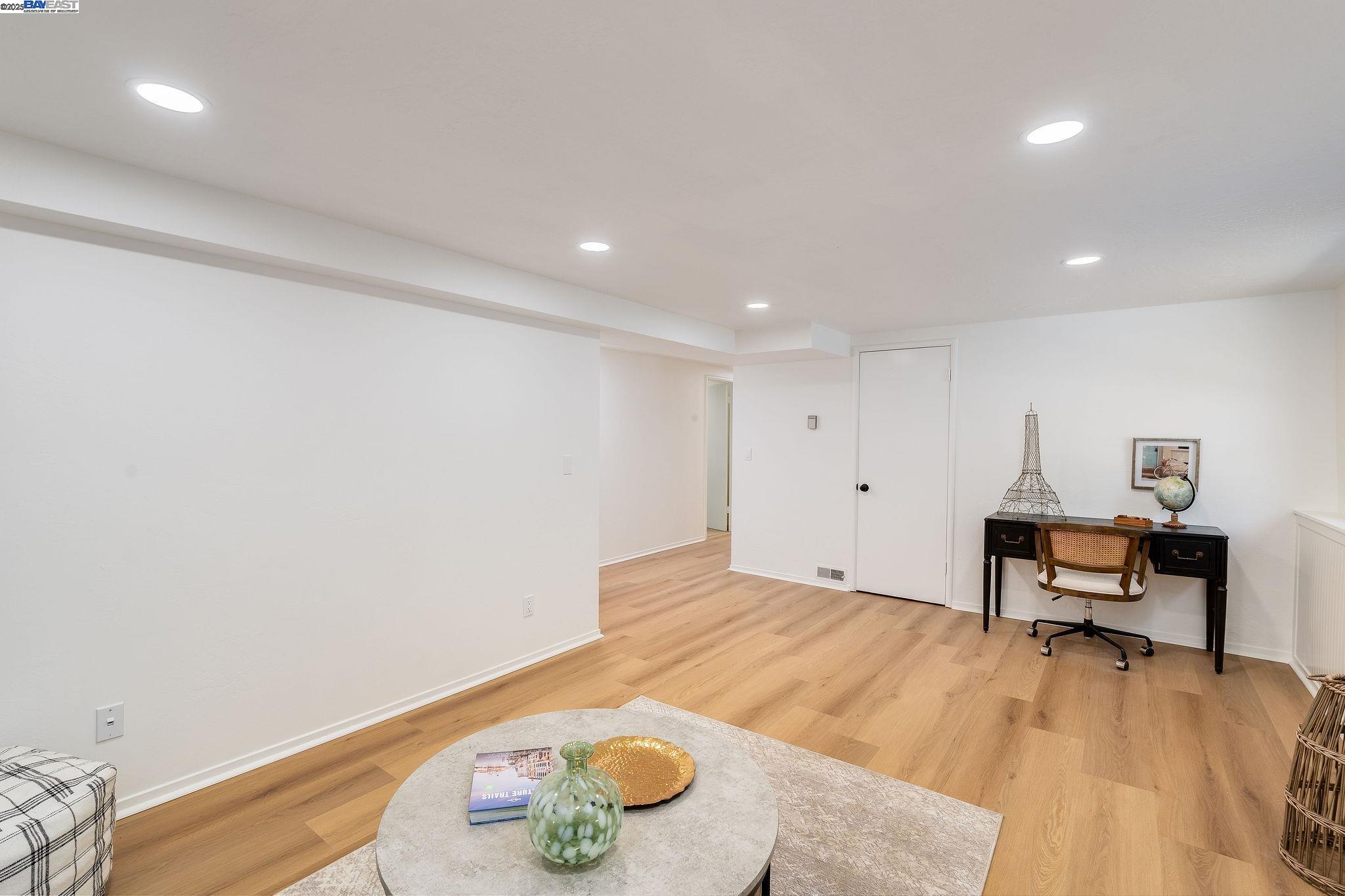 Detail Gallery Image 35 of 60 For 5731 Hermann St, Oakland,  CA 94609 - – Beds | – Baths