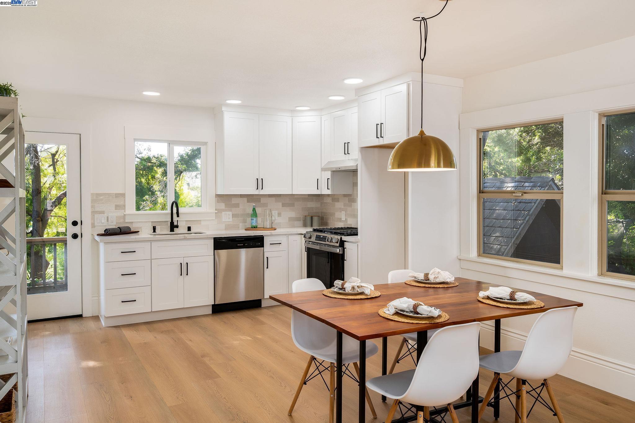 Detail Gallery Image 43 of 60 For 5731 Hermann St, Oakland,  CA 94609 - – Beds | – Baths