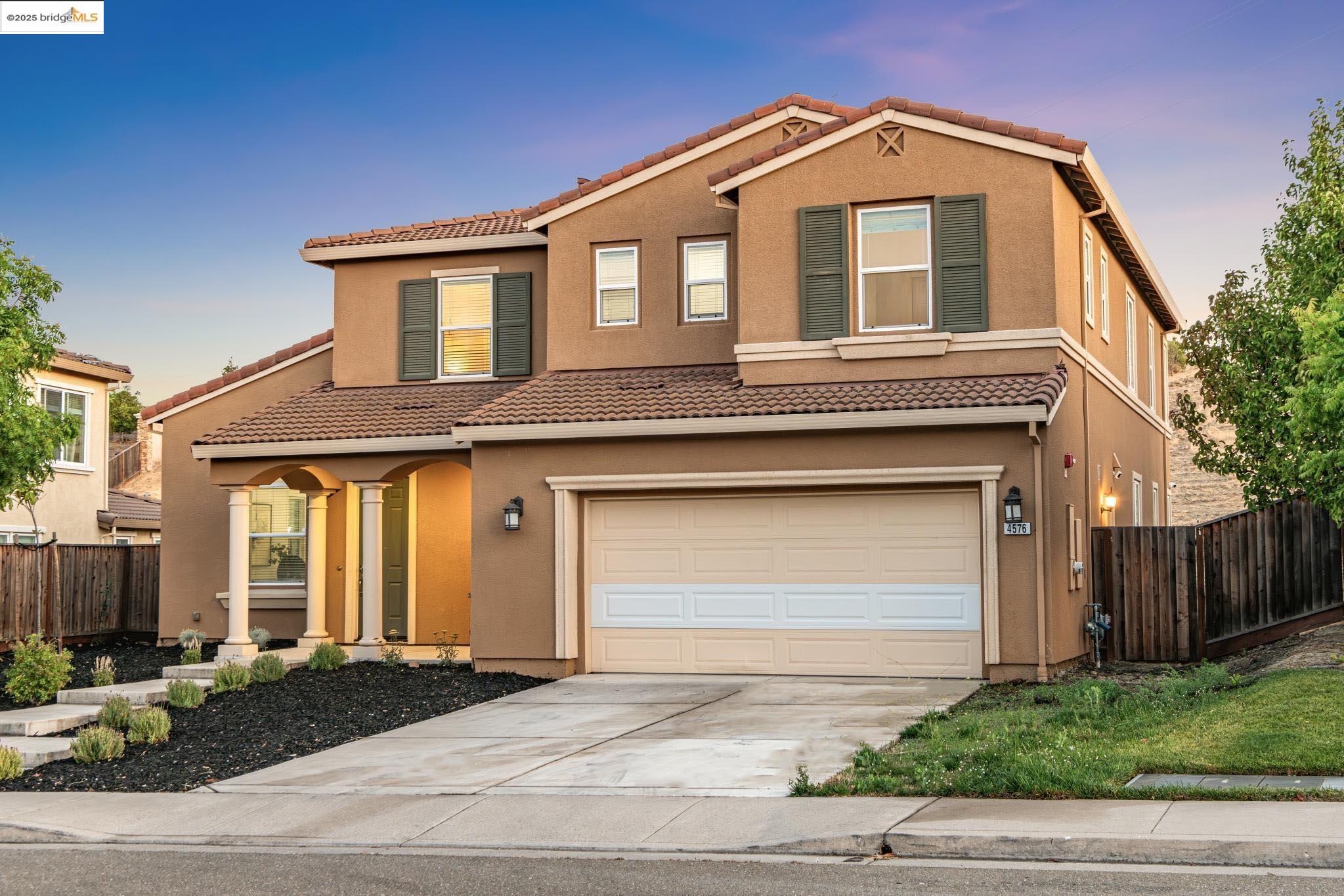 Detail Gallery Image 1 of 60 For 4576 Benton St, Antioch,  CA 94531 - 4 Beds | 3/1 Baths