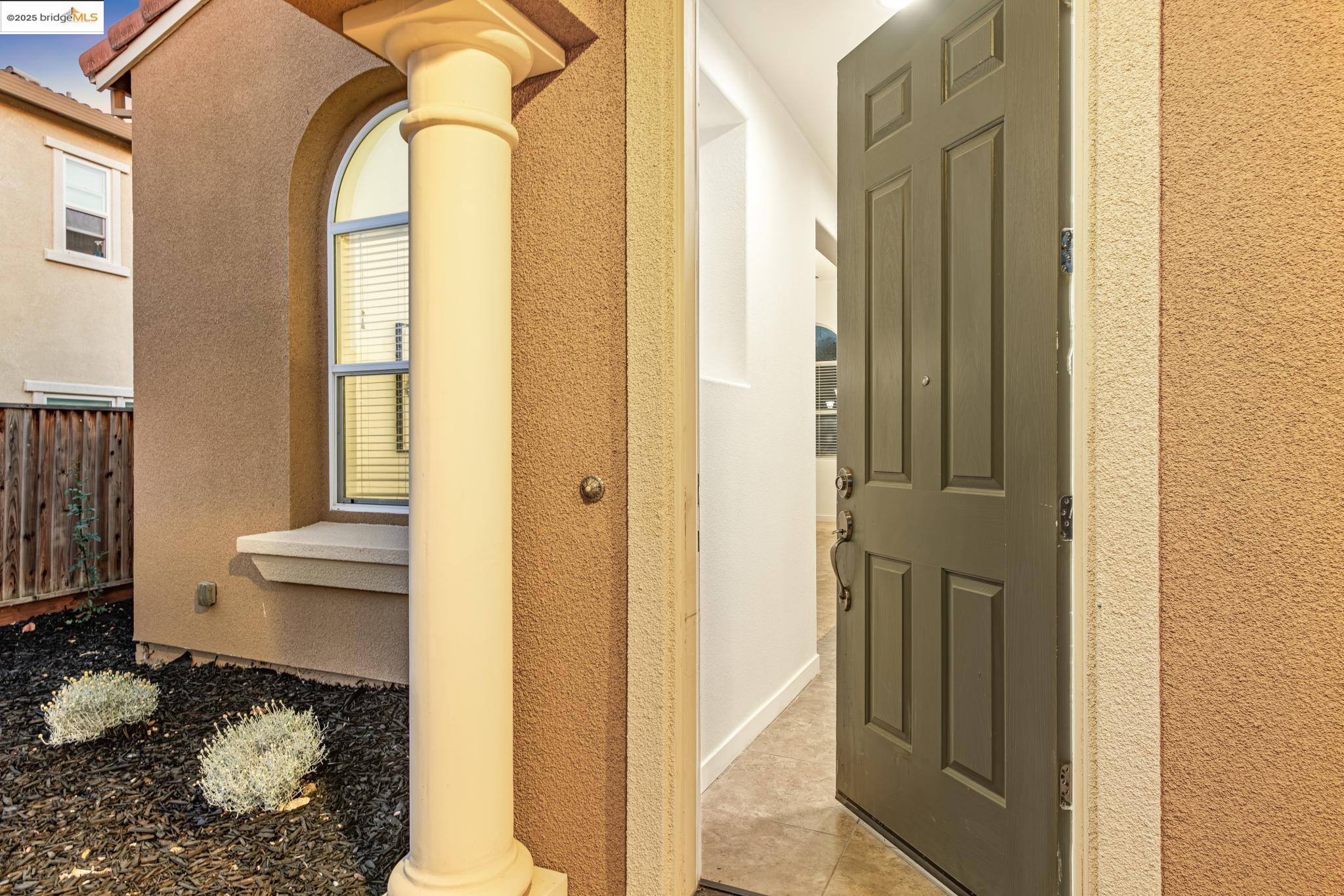 Detail Gallery Image 11 of 60 For 4576 Benton St, Antioch,  CA 94531 - 4 Beds | 3/1 Baths