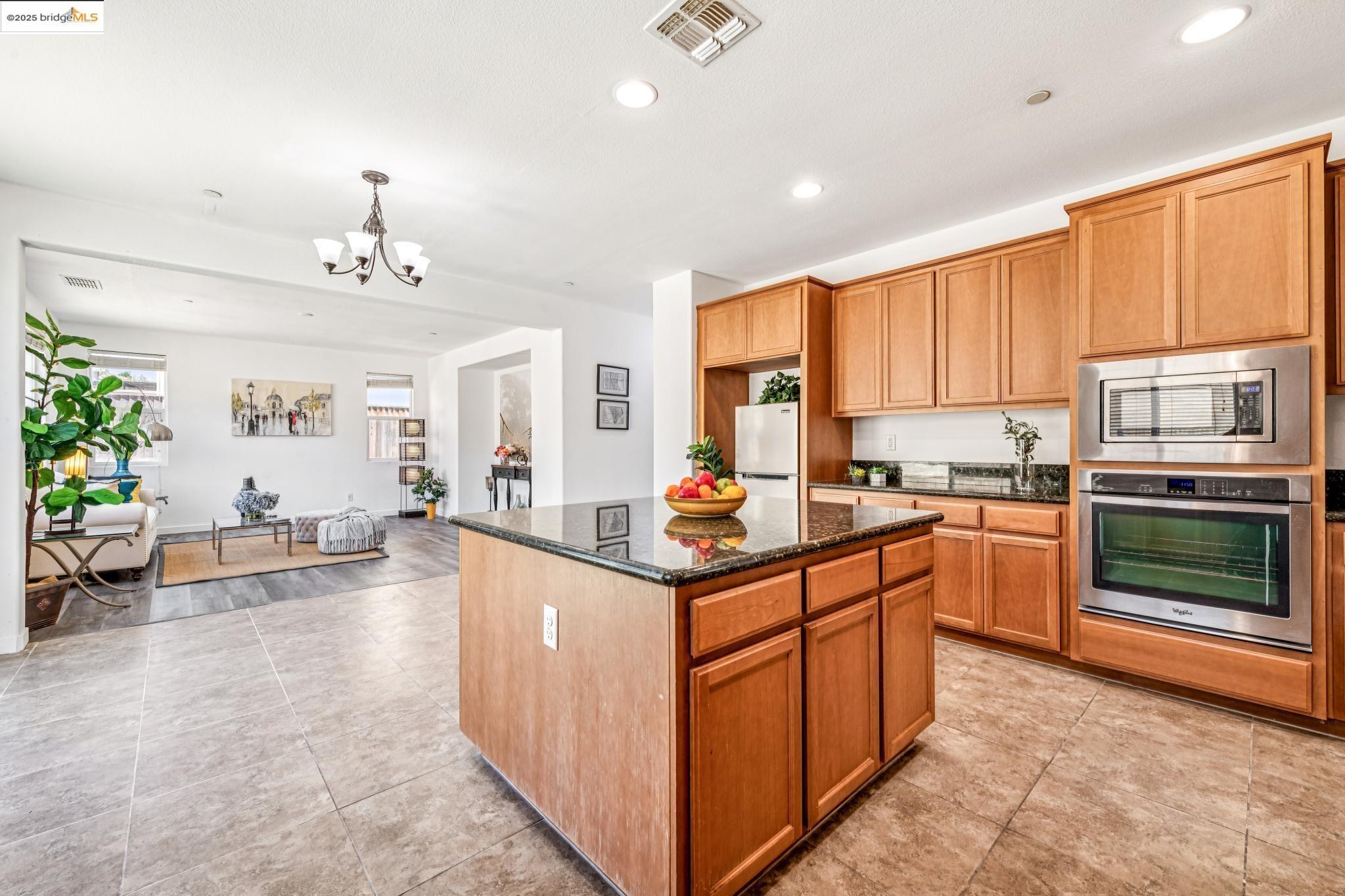 Detail Gallery Image 28 of 60 For 4576 Benton St, Antioch,  CA 94531 - 4 Beds | 3/1 Baths