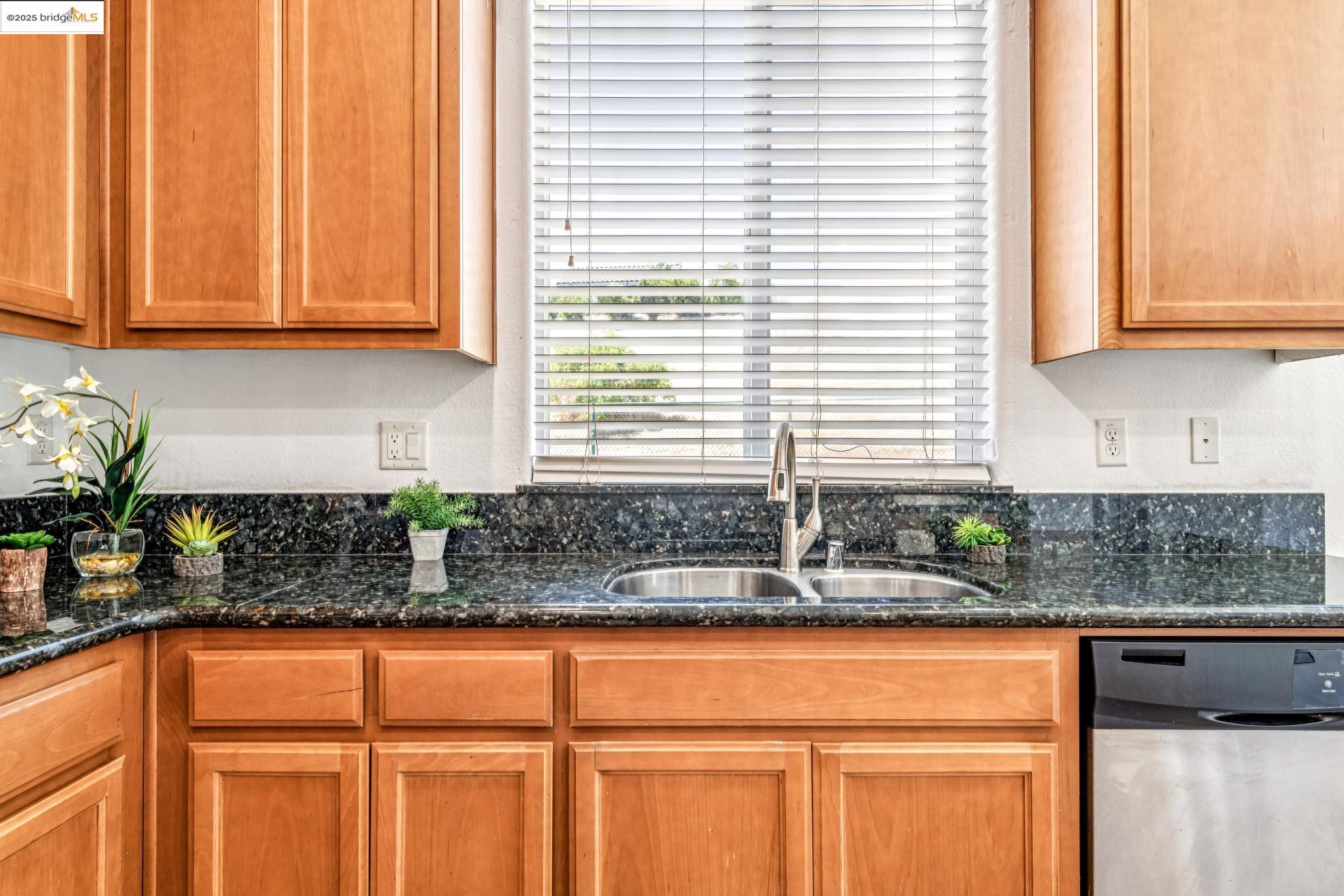 Detail Gallery Image 29 of 60 For 4576 Benton St, Antioch,  CA 94531 - 4 Beds | 3/1 Baths