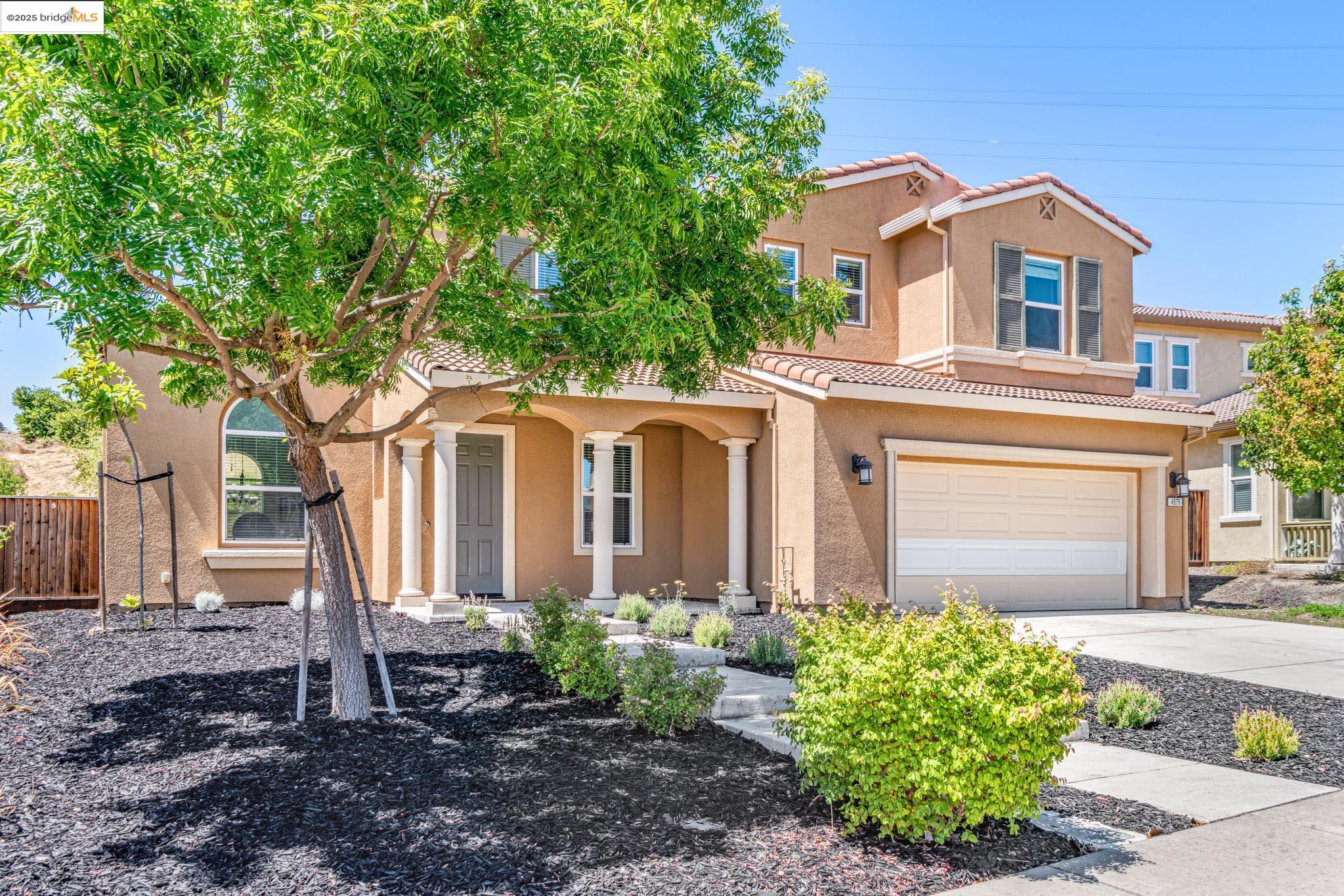 Detail Gallery Image 7 of 60 For 4576 Benton St, Antioch,  CA 94531 - 4 Beds | 3/1 Baths