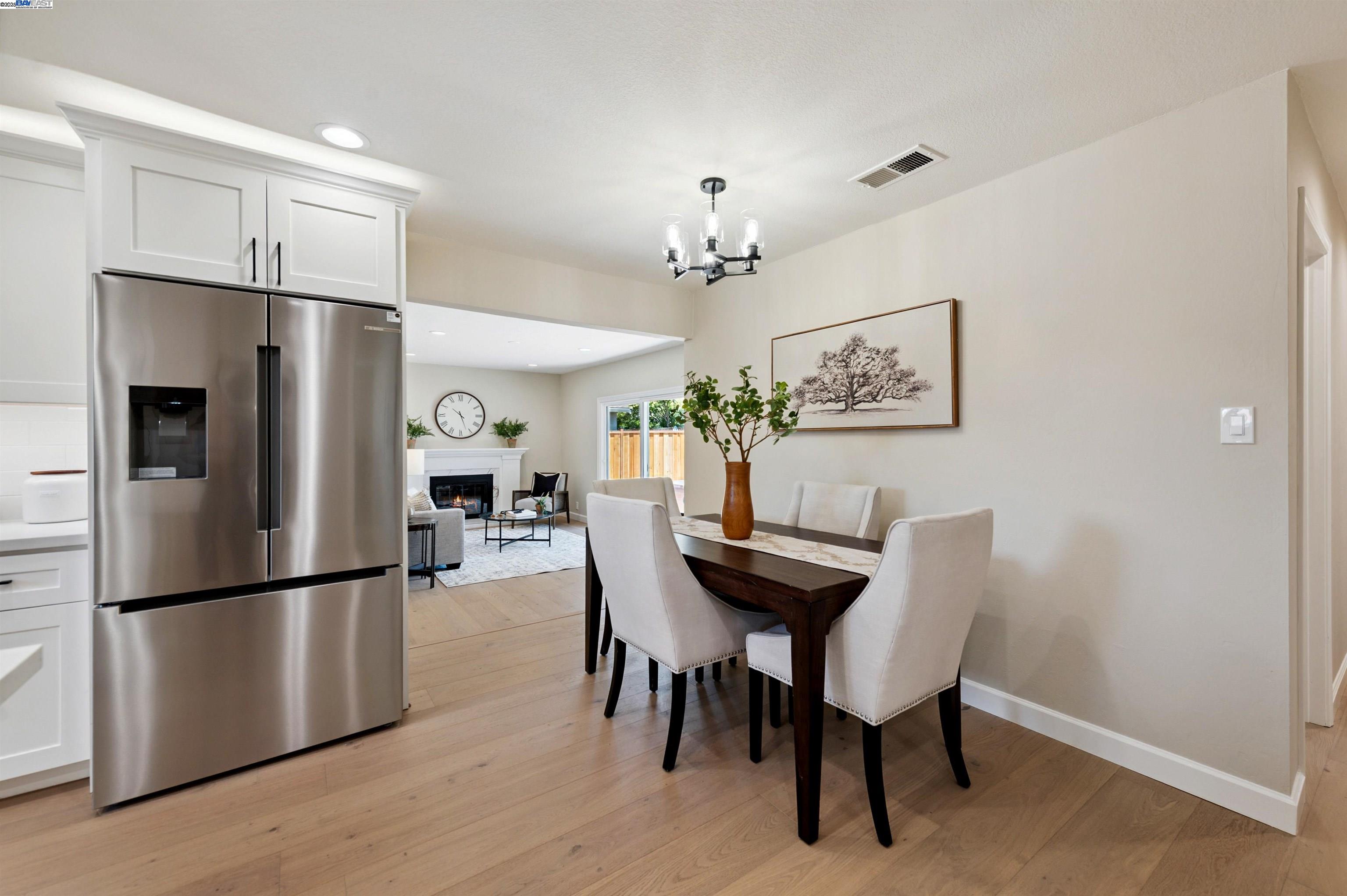Detail Gallery Image 13 of 33 For 4531 Harper Ct, Pleasanton,  CA 94588 - 4 Beds | 2 Baths