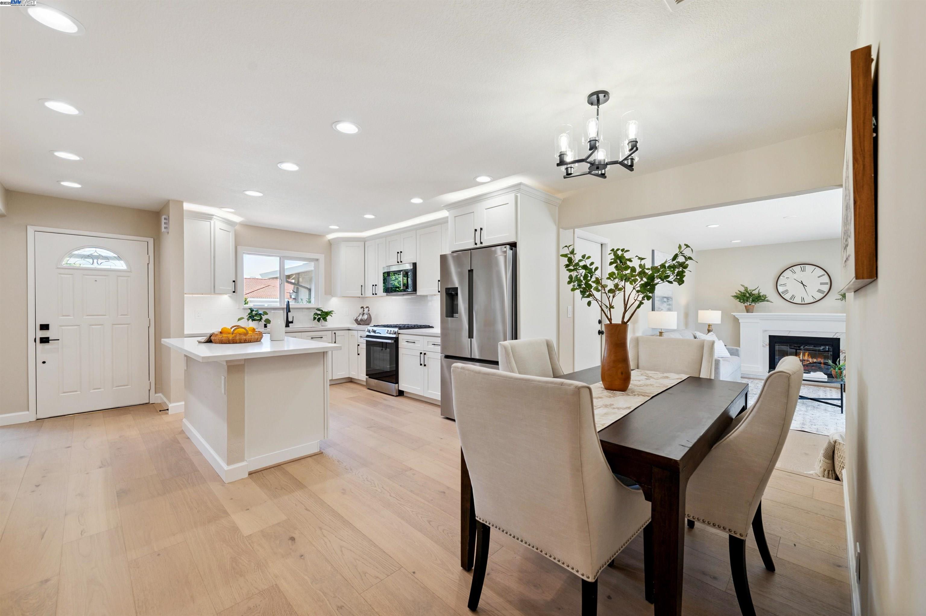 Detail Gallery Image 14 of 33 For 4531 Harper Ct, Pleasanton,  CA 94588 - 4 Beds | 2 Baths