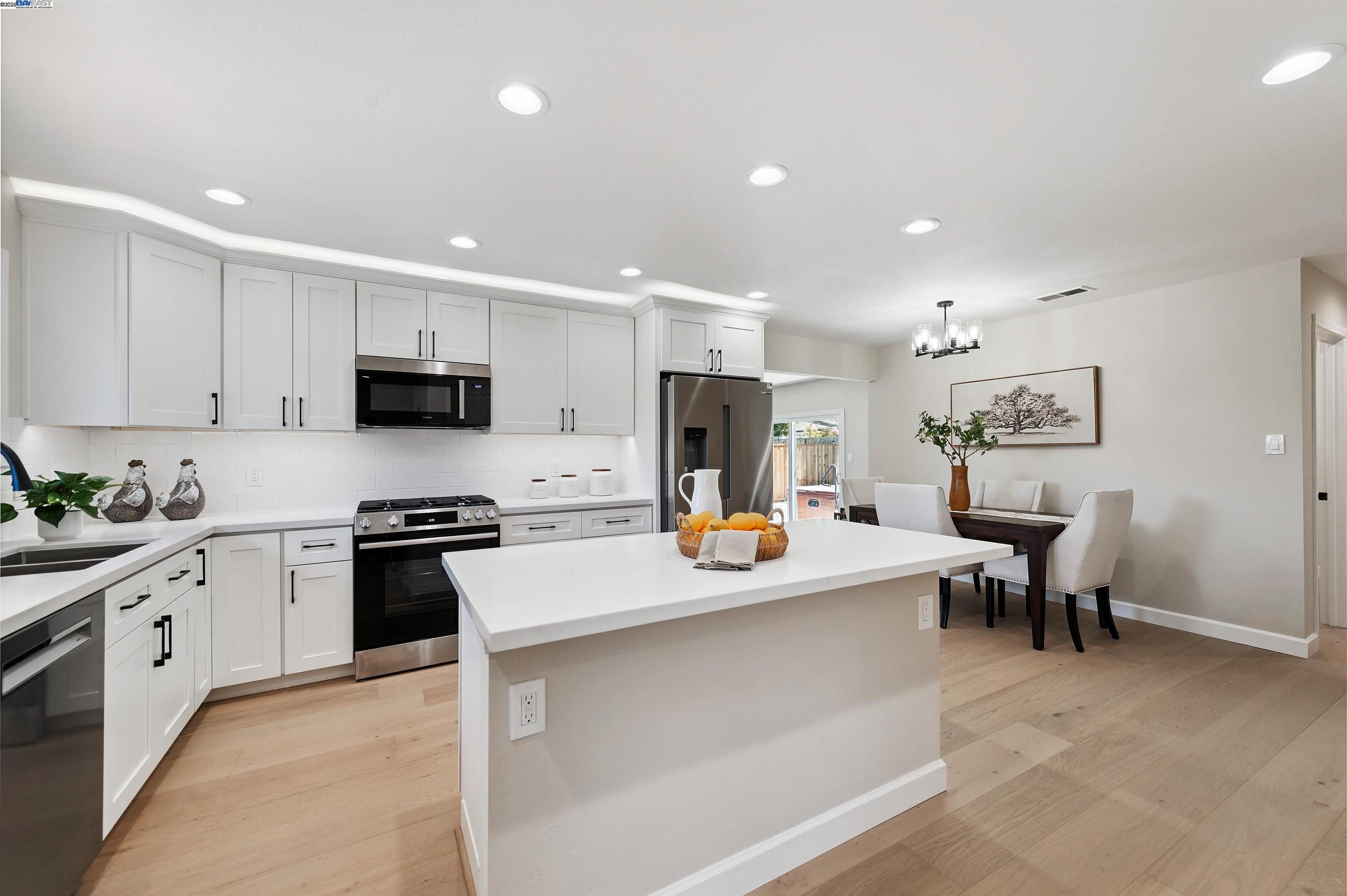 Detail Gallery Image 7 of 33 For 4531 Harper Ct, Pleasanton,  CA 94588 - 4 Beds | 2 Baths