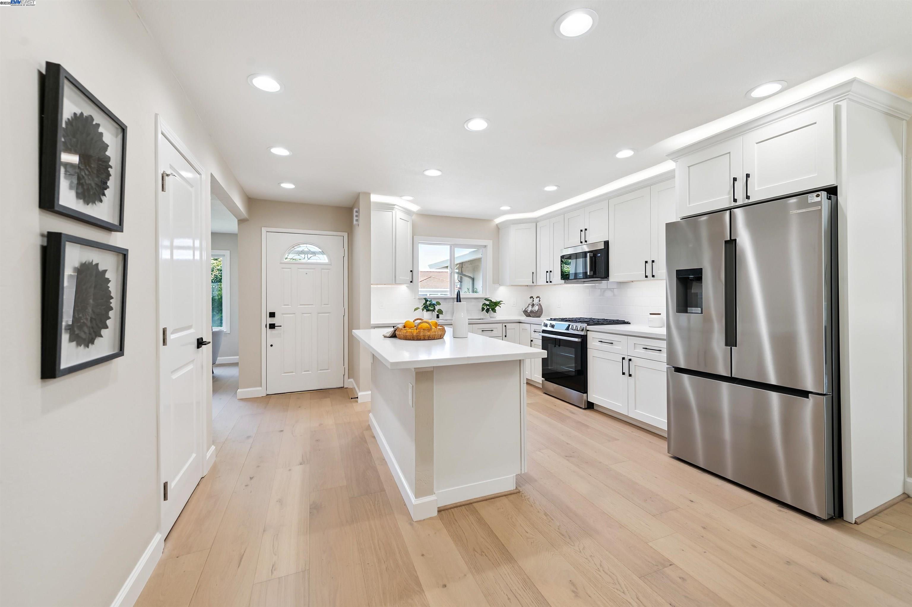 Detail Gallery Image 8 of 33 For 4531 Harper Ct, Pleasanton,  CA 94588 - 4 Beds | 2 Baths
