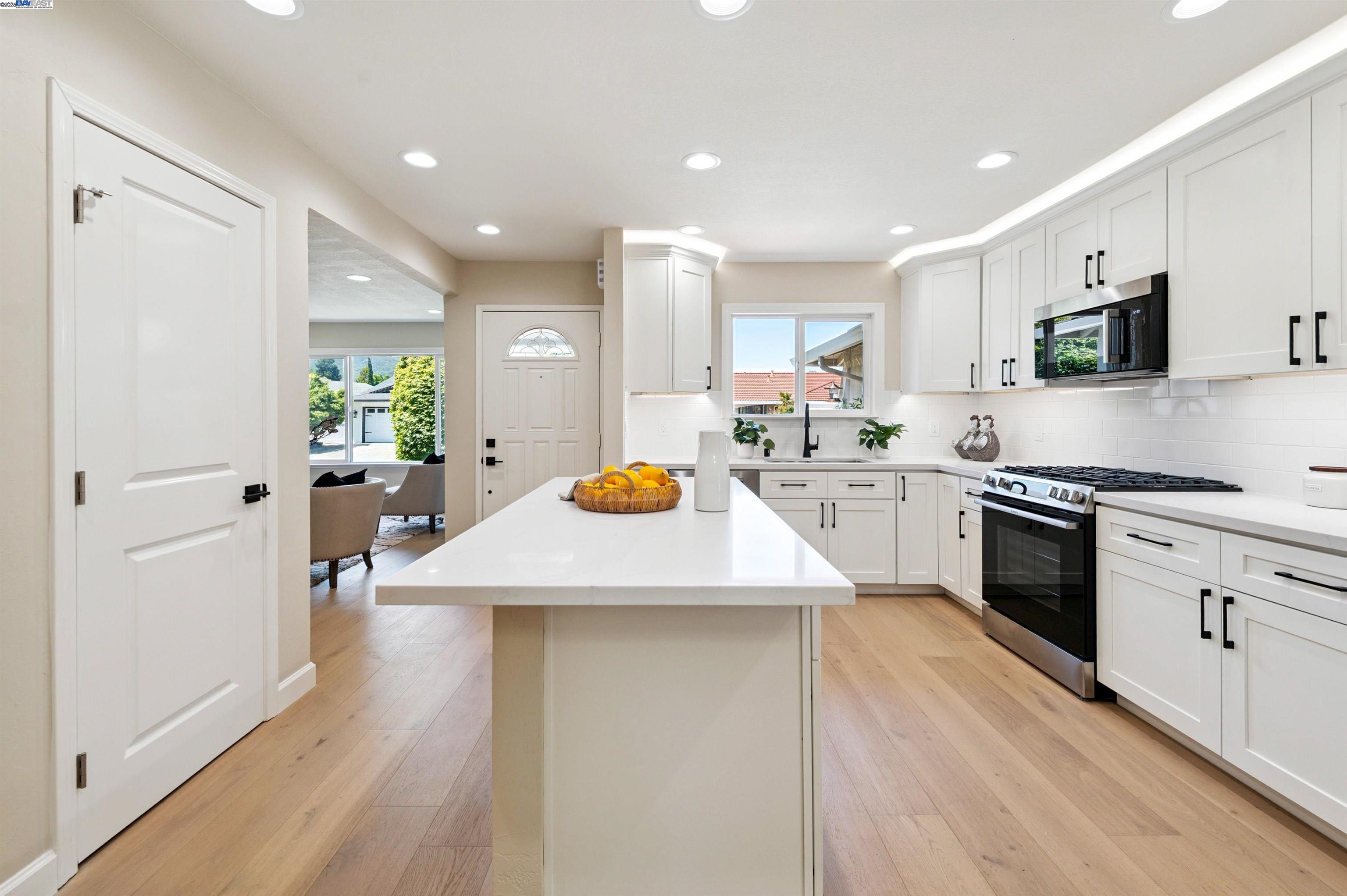 Detail Gallery Image 9 of 33 For 4531 Harper Ct, Pleasanton,  CA 94588 - 4 Beds | 2 Baths