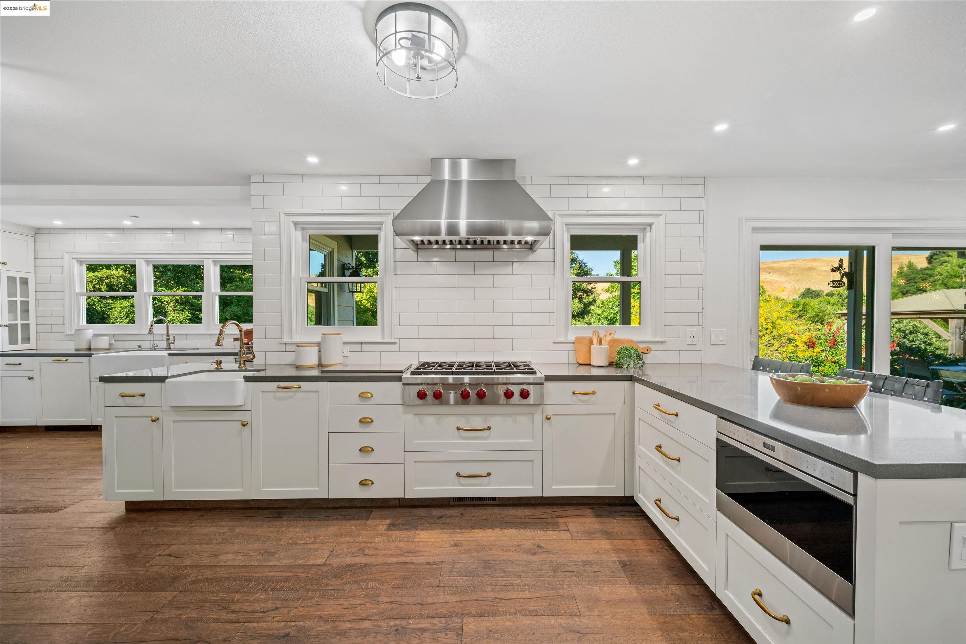 Detail Gallery Image 14 of 45 For 300 Rancho De Maria, Martinez,  CA 94553 - 3 Beds | 2/1 Baths